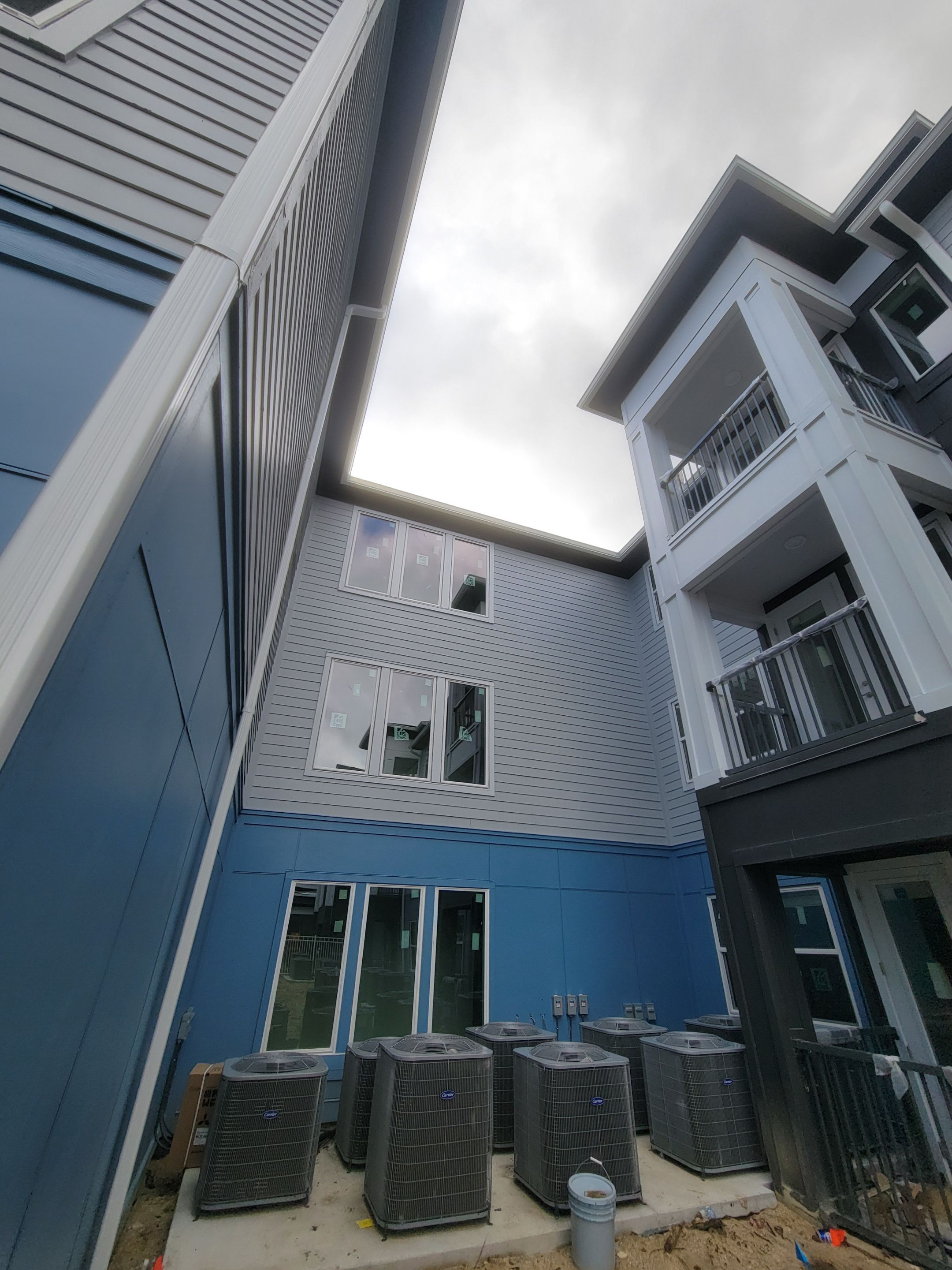 7-Inch Seamless Gutters for Large Roofs in Daytona Beach FL by Gutter Professors