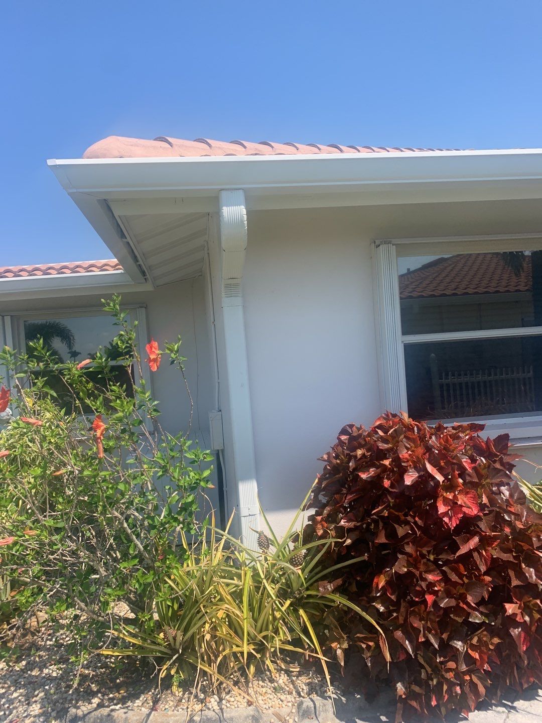 7-Inch Seamless Gutters for Punta Gorda FL by Gutter Professors
