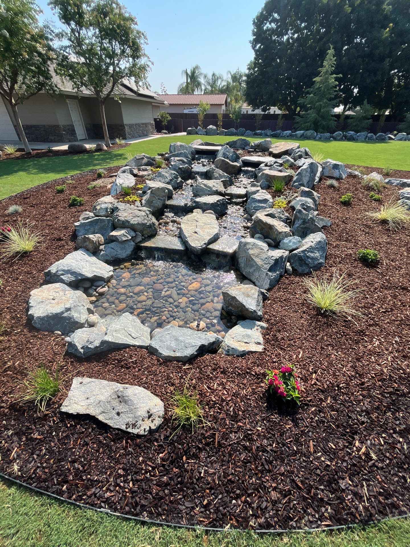 Relaxing Country Estate by Kaylor Landscape inc.