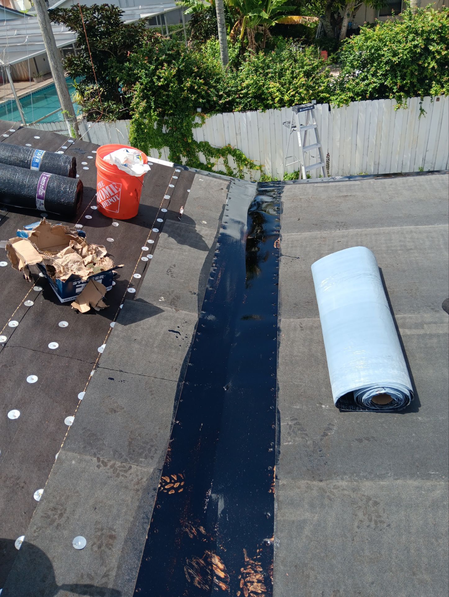 Shingles Roof in Boca Raton by Roofing Recovery