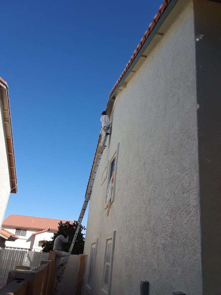 Exterior Painting using Dunn-Edwards EVERSHIELD®  by Crash of Rhinos Painting & Garage Floors