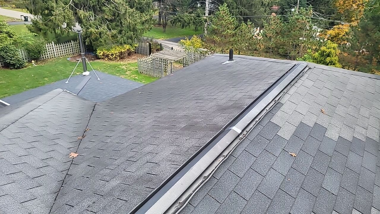 ATLAS PINNACLE COLOR: SCOTCHGARD BLACK SHADOW DRIP EDGE: WHITE by Eagle Eye Roofing