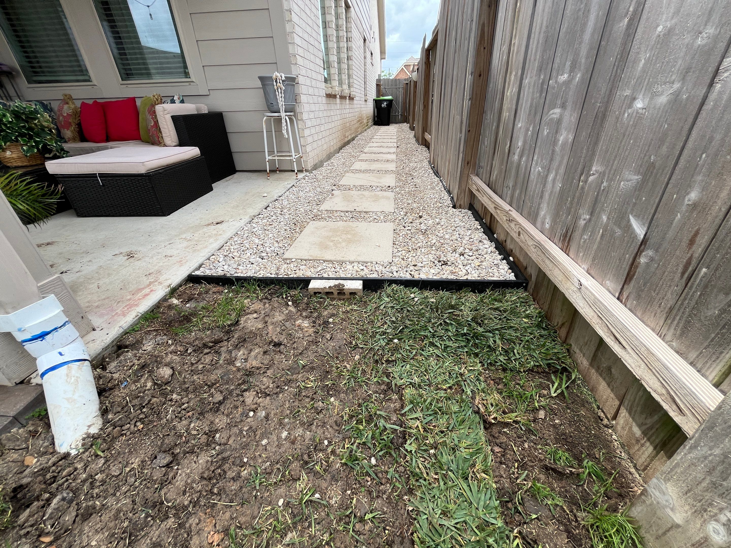 Master Bath Meets The Outdoors: Martha Acevedo's Custom Transformation! 🛁➡️🌳 by Texas Urban Elements
