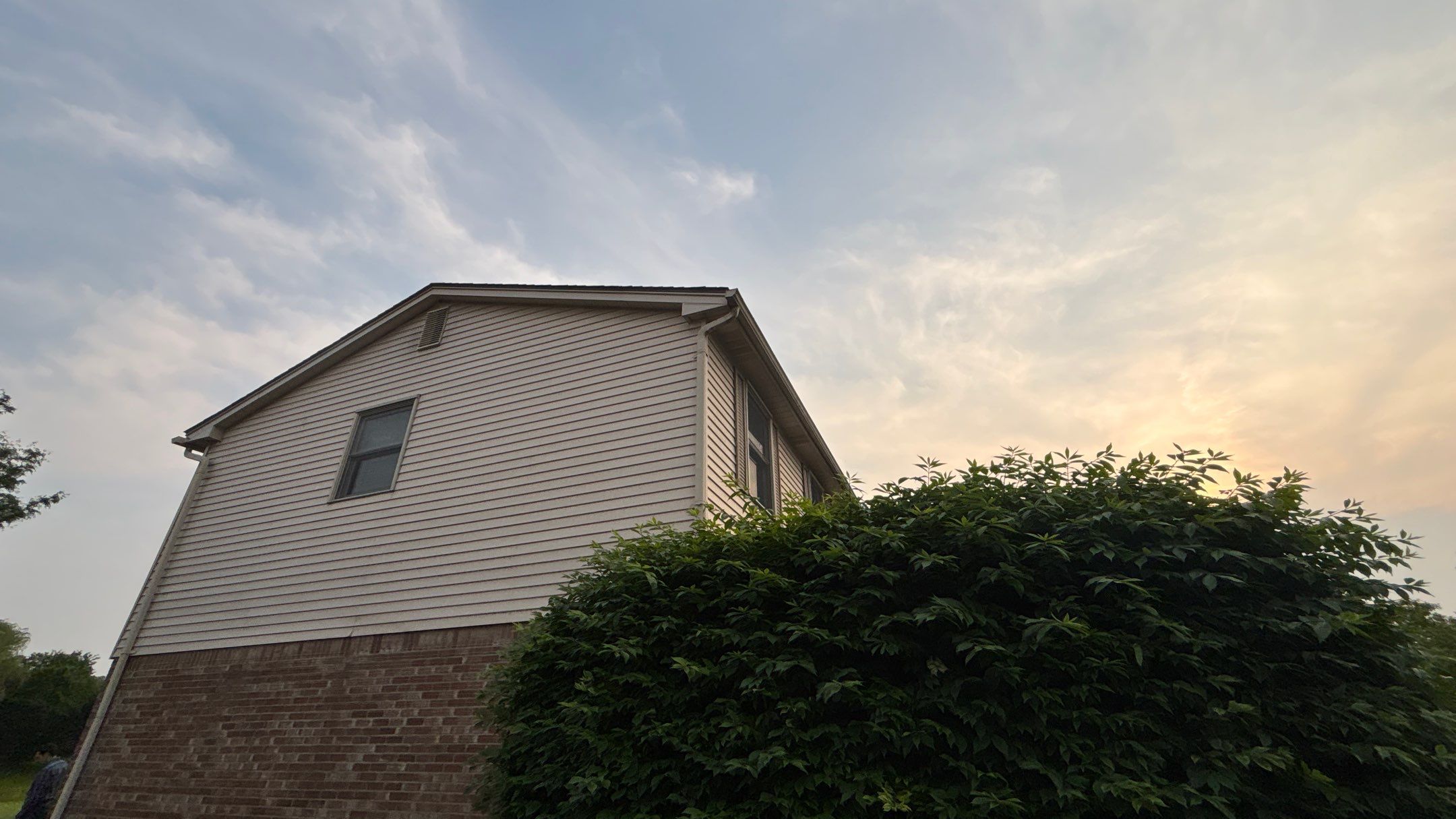 Siding Replacement using Alside S7 Cedar Mill Grain Pebble by 180 Contractors
