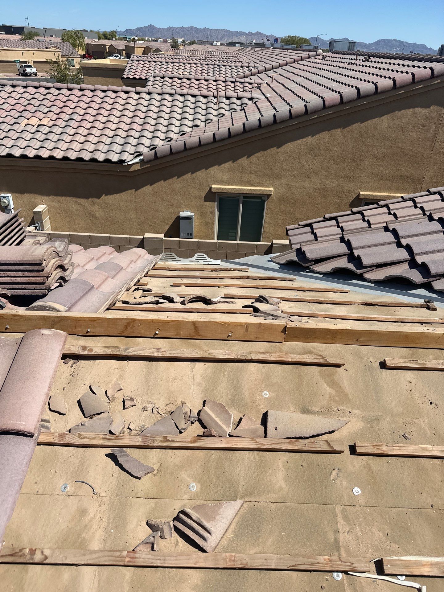 Mocha Range Concrete Tile by Reimagine Roofing