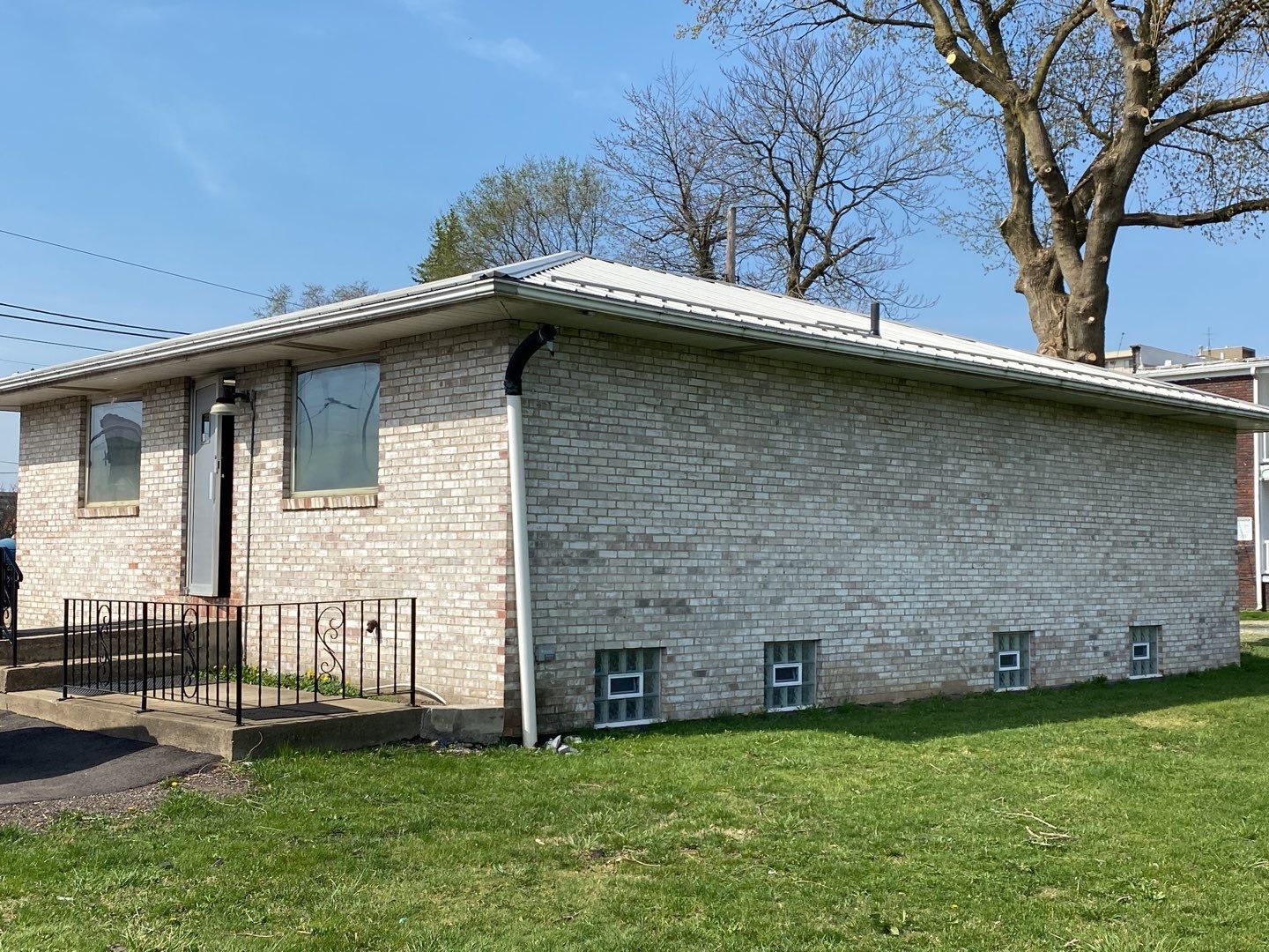 Michael Bush by Silver Leaf Contracting 
