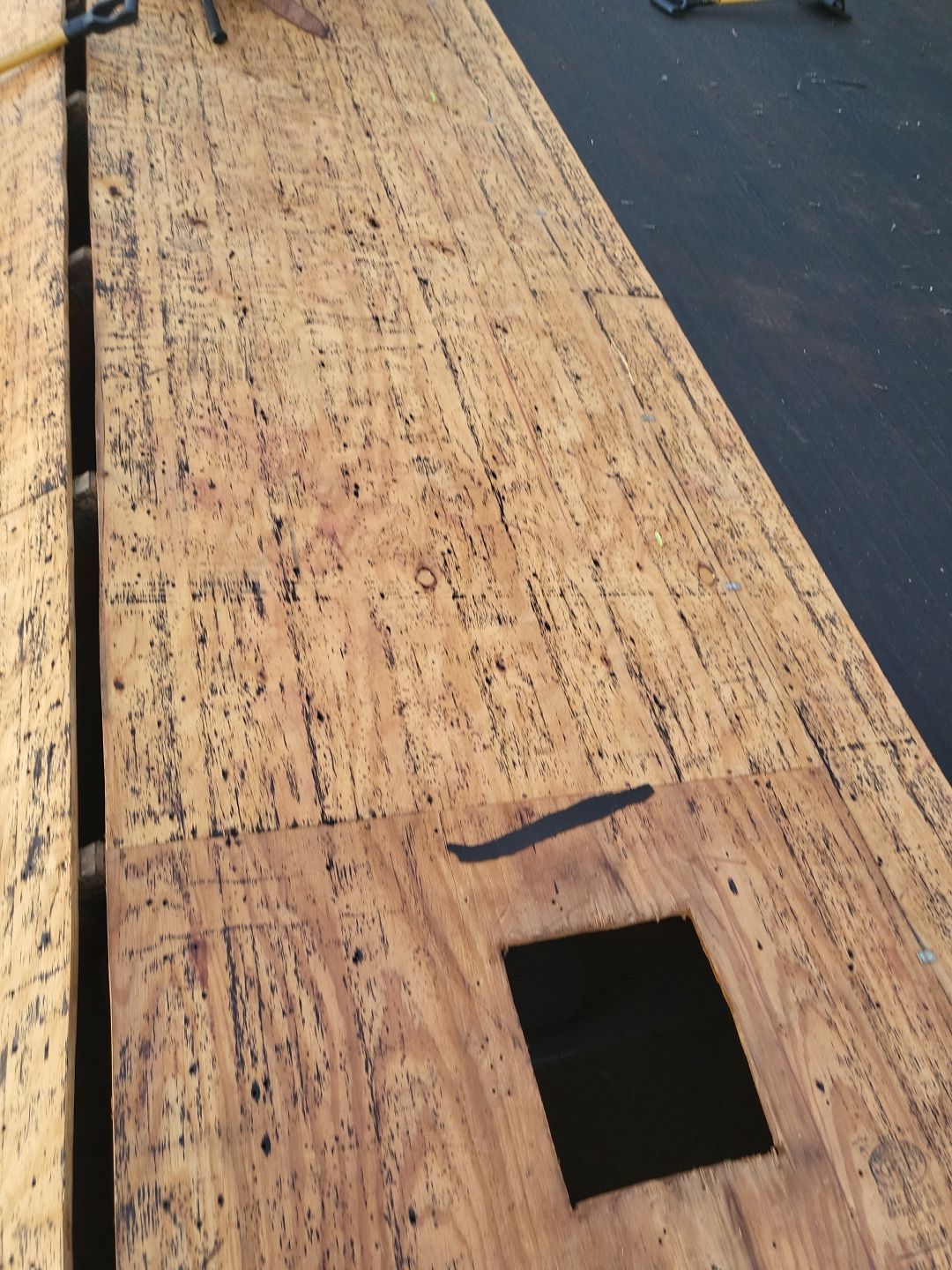 ATLAS PINNACLE COLOR: HEARTHSTONE, DRIP EDGE: BLACK by Eagle Eye Roofing