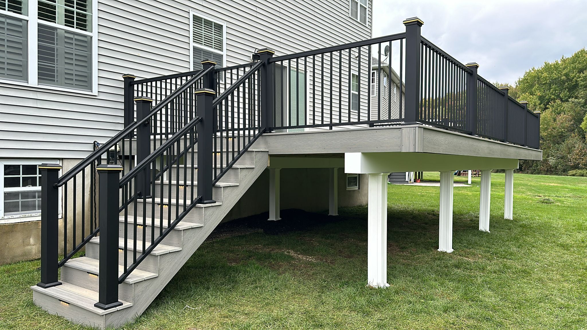 New Deck using Deckorators Venture - Color Saltwater by deck guardian