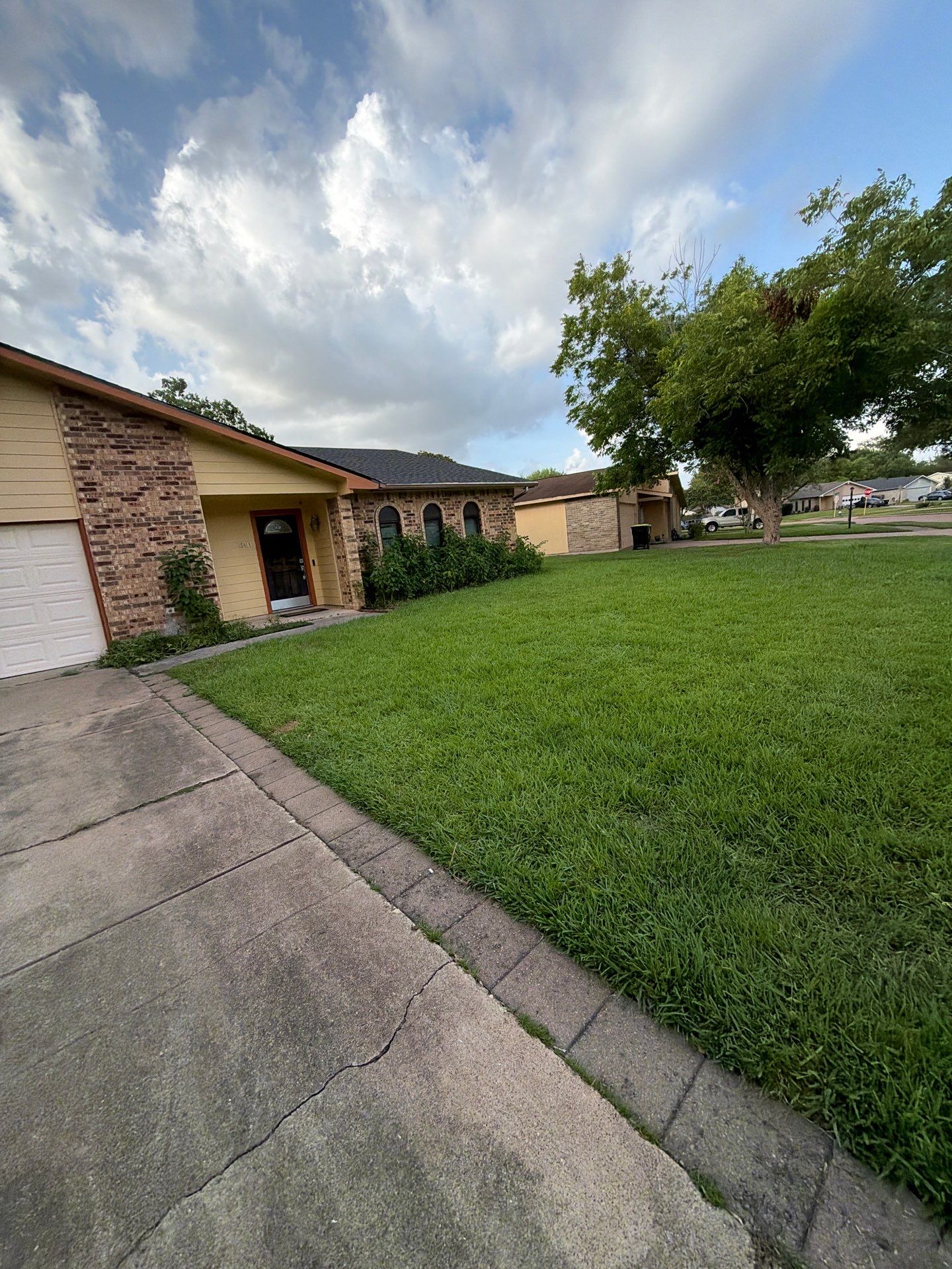 Roof Replacement in Houston TX by Roof Repair Company