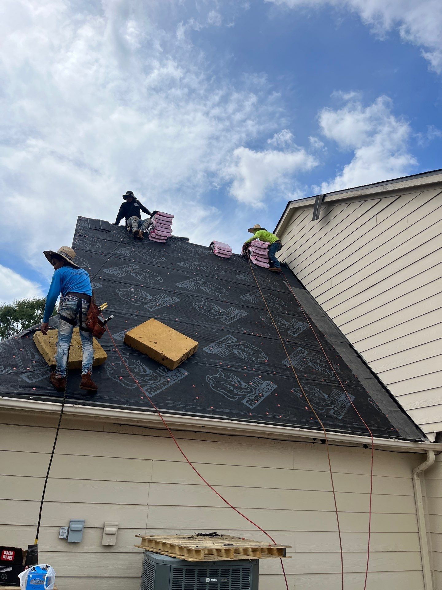 Residential Roofing Installation using Owen's Corning Duration (Lifetime) Shingles by Roof Repair Company