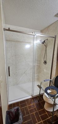 Sentrel Shower with window and ADA chair / ADA grab bar