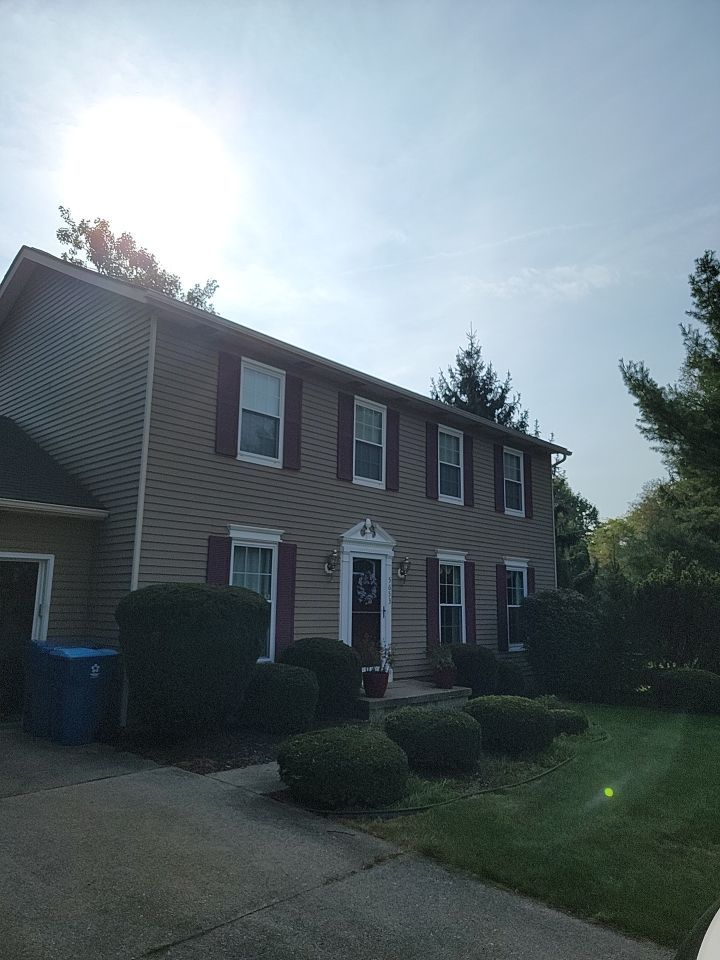 Brand: Atlas Pinnacle Color: Pristine Scotchguard Hickory Drip: Royal Brown by Eagle Eye Roofing