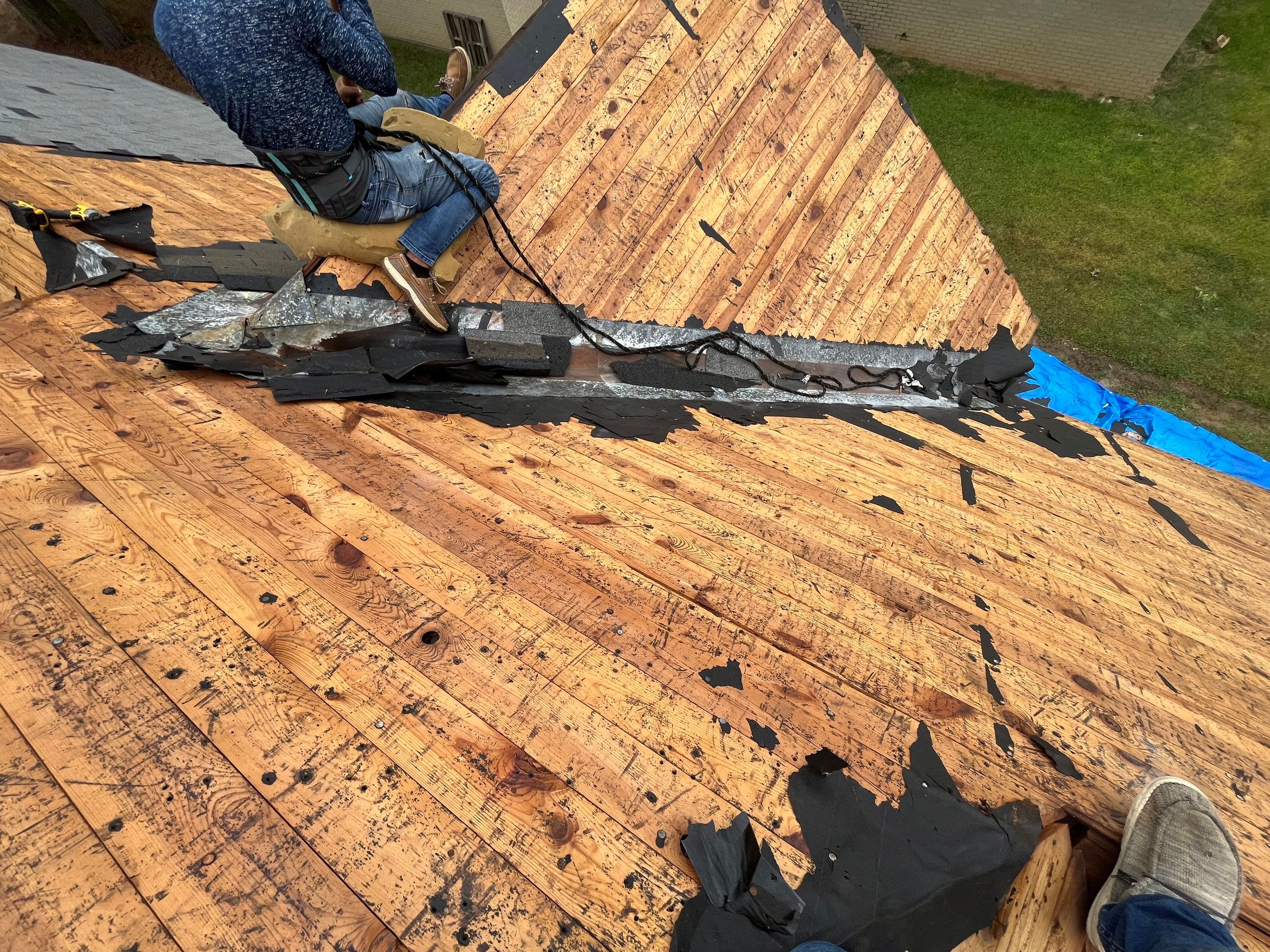 Residential Shingle Reroof using Malarkey Highlander by Hostetler Roofing
