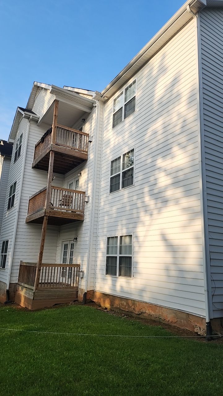 Appartment cleaning by Power Wash Masters LLC