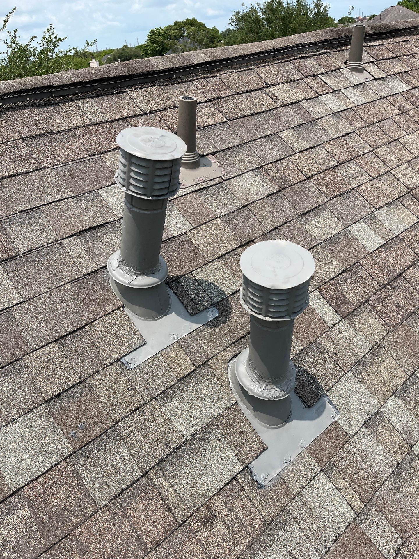 Hail Damage using Owen's Corning Duration (Lifetime) Shingles by Roof Repair Company