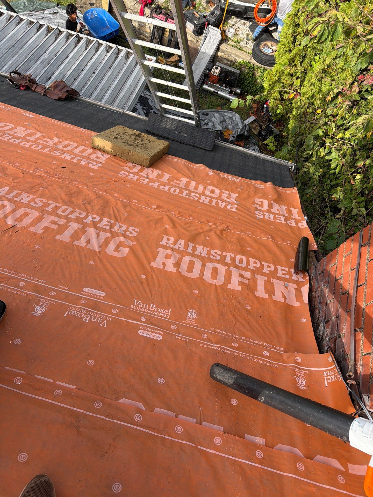 Residential Roofing Installation using GAF Timberline HDZ Fox Hollow Grey by Rainstoppers Roofing