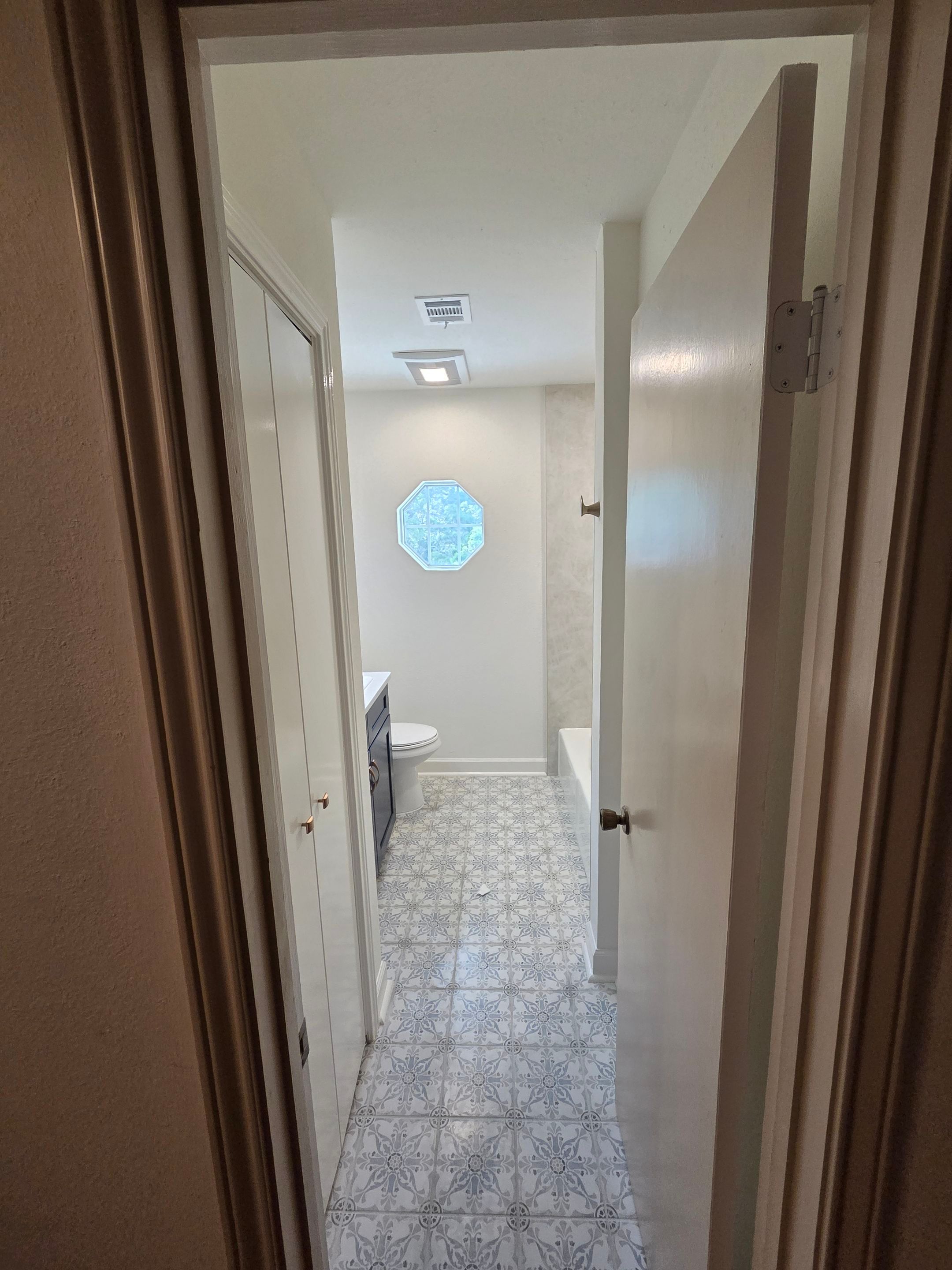 Pipe Creek 1970s Bathroom Gets New Look by Legacy Bath and Kitchen 