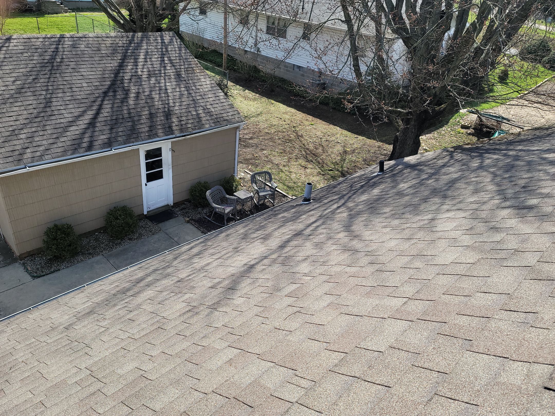 ATLAS PINNACLE COLOR: WEATHERED SHADOW by Eagle Eye Roofing