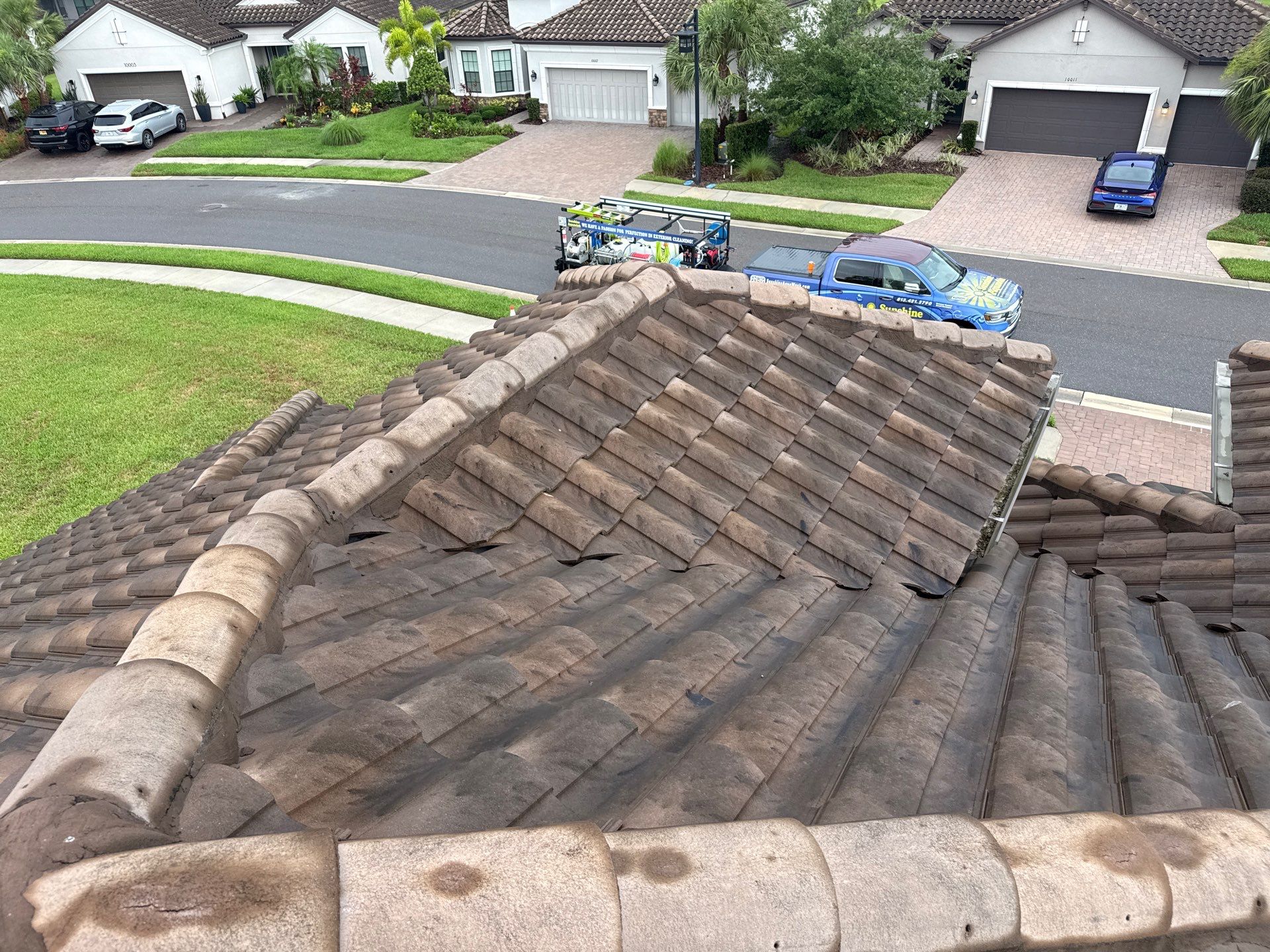 Concrete Tile Roof, Paver Driveway & Lanai Cleaning – Artisan Lakes Esplanade, Palmetto, FL by Sunshine AquaWash