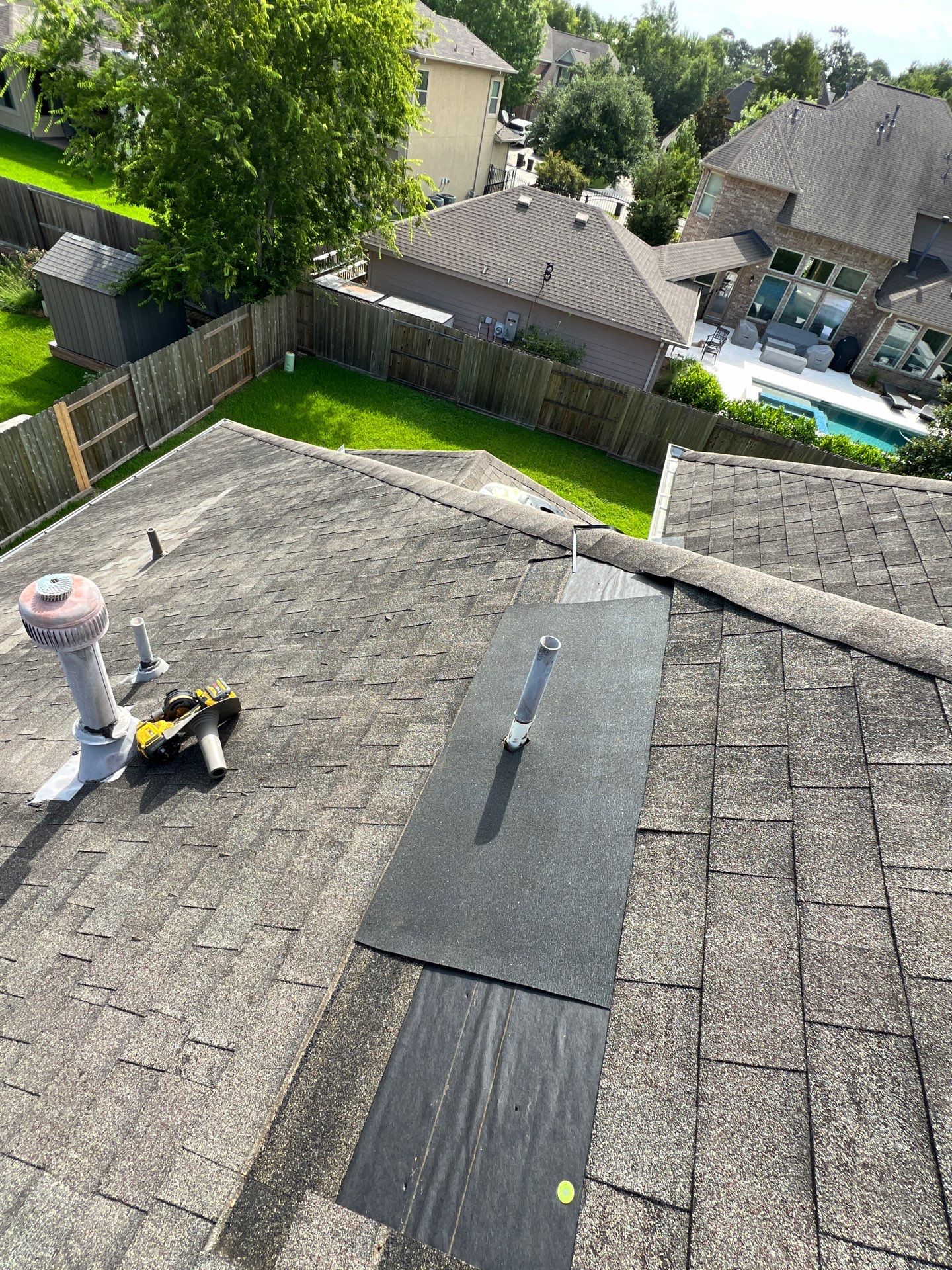Hail Damage using Owen's Corning Duration (Lifetime) Shingles by Roof Repair Company