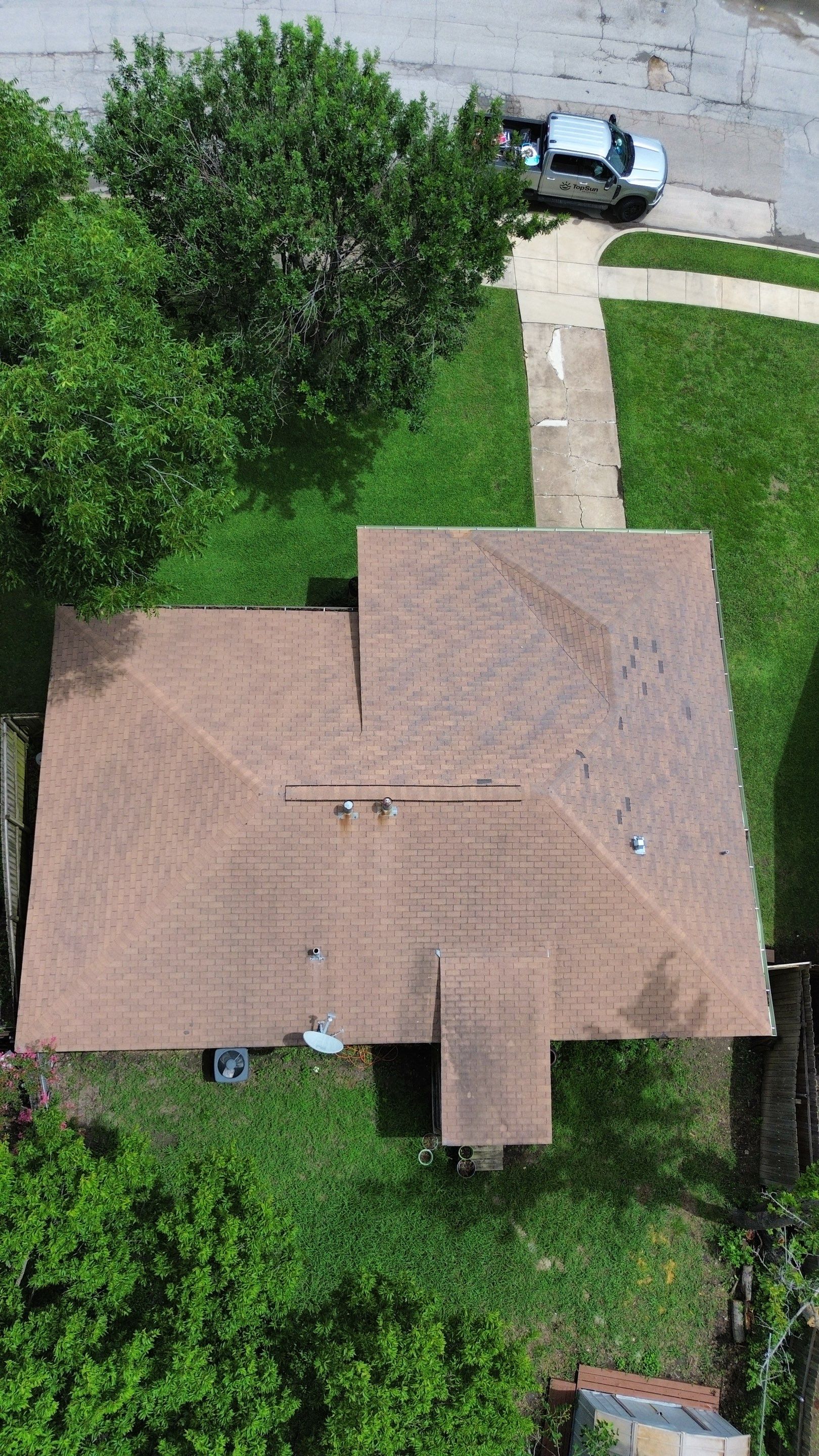 GAF natural Shadow - Weathered Wood by Top Sun Roofing