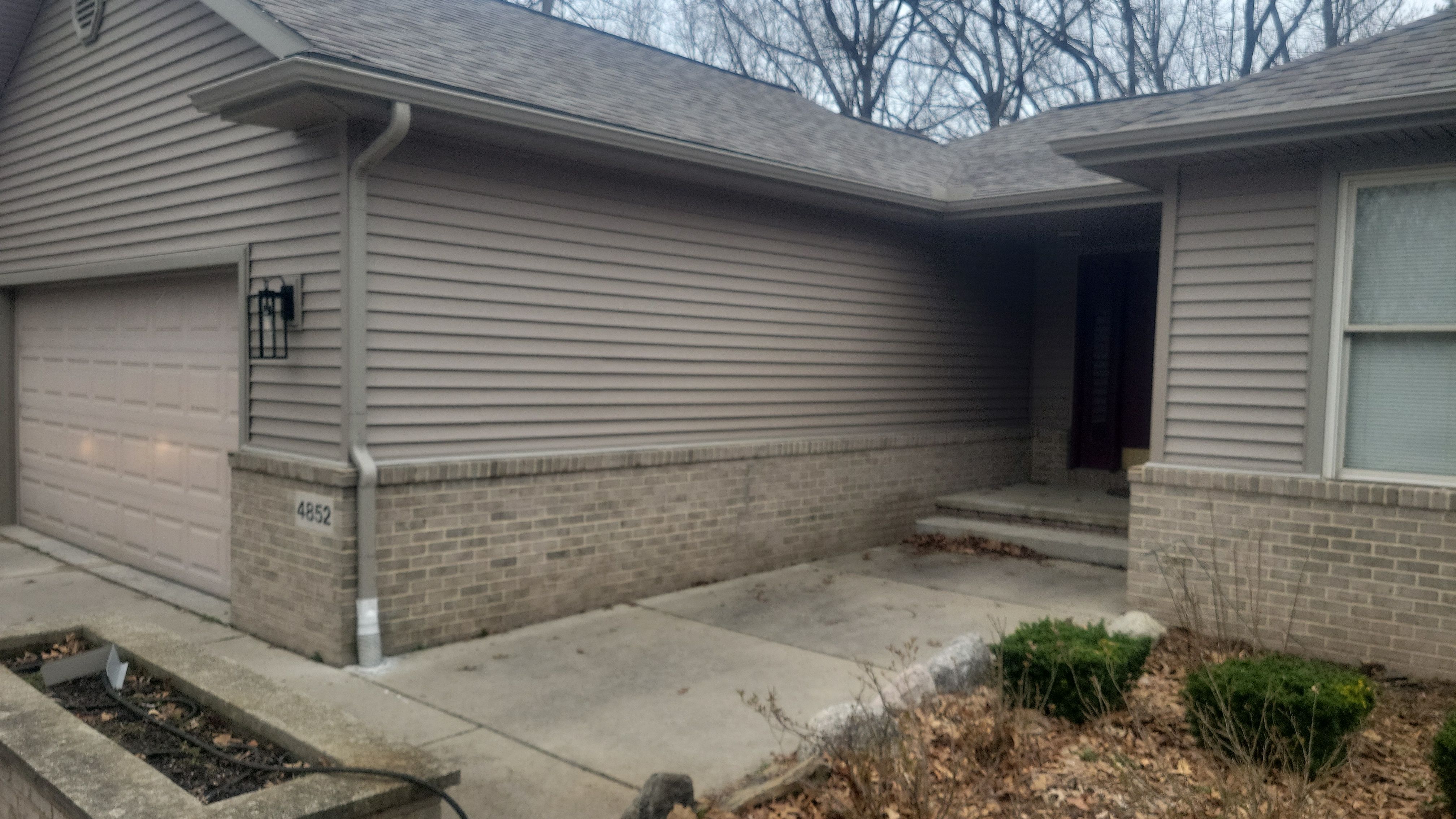 Siding Replacement using Certainteed Restoration Classic D4 by 180 Contractors