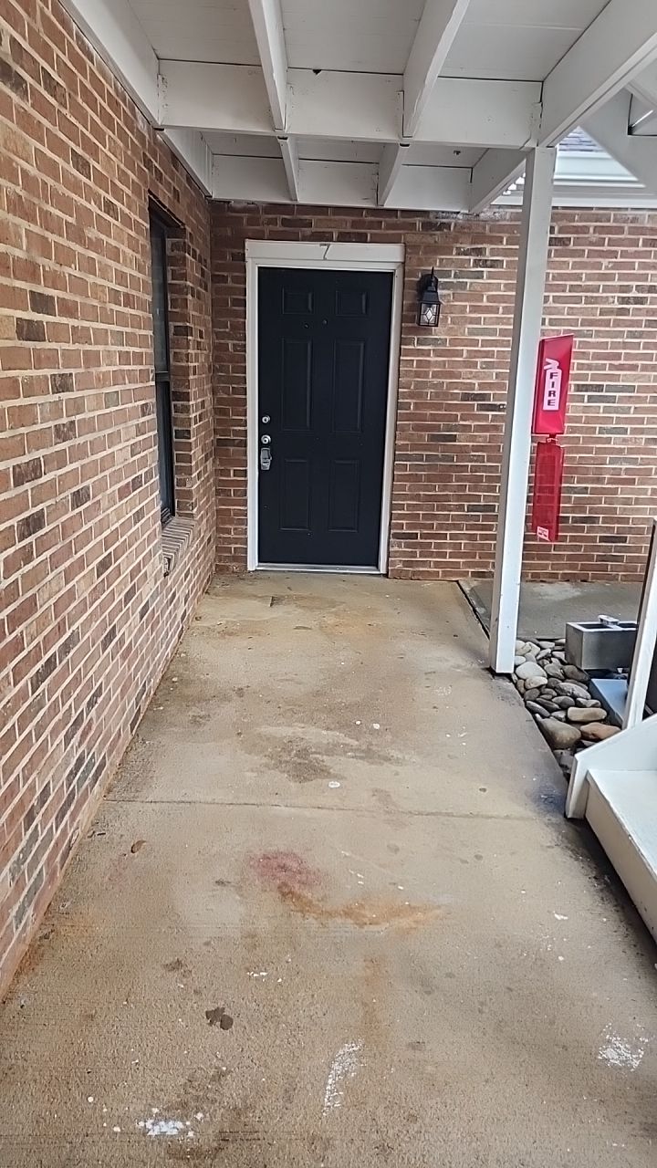 Apartment wash using cleaner by G&H Home Tech Pros LLC