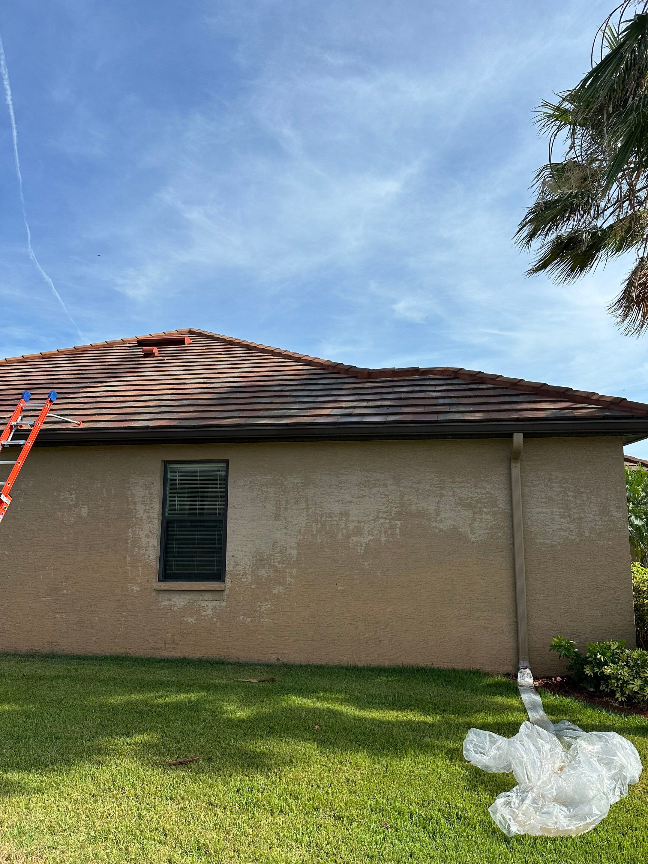 🏡 Tile Roof Cleaning – Gamble Creek Estates, Parrish, FL by Sunshine AquaWash