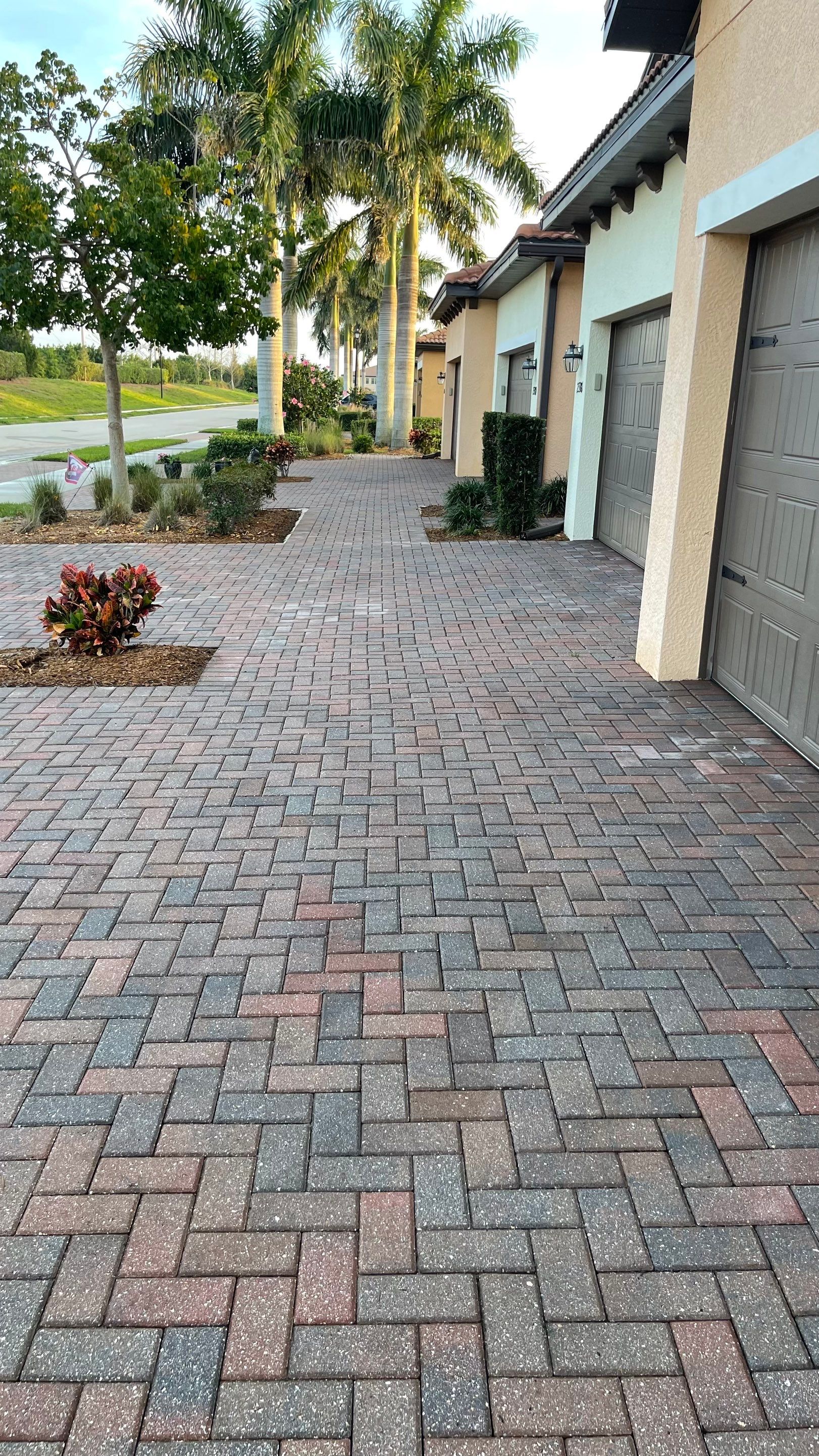 HOA Paver Driveway & Sidewalk Cleaning in Sarasota National, Venice, FL | Sunshine AquaWash by Sunshine AquaWash