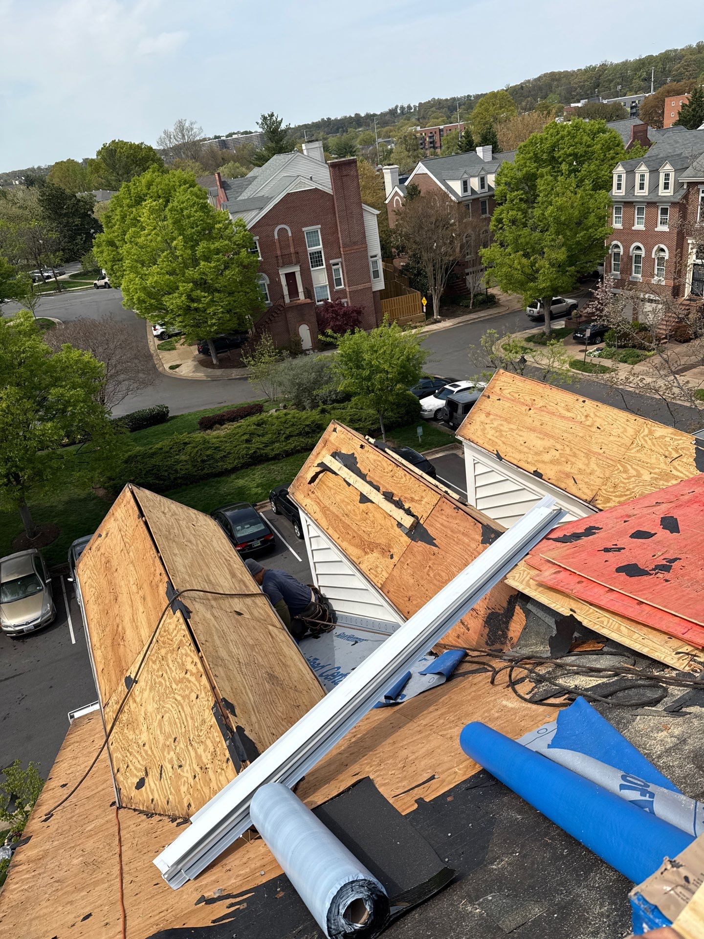 Alexandria: Residential Roof Replacement with CertainTeed Landmark Pro in Max Def Pewterwood by RM Banning, Inc.