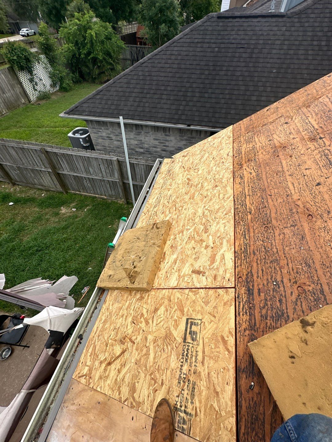 Residential Roofing Installation using Owen's Corning Duration (Lifetime) Shingles by Roof Repair Company