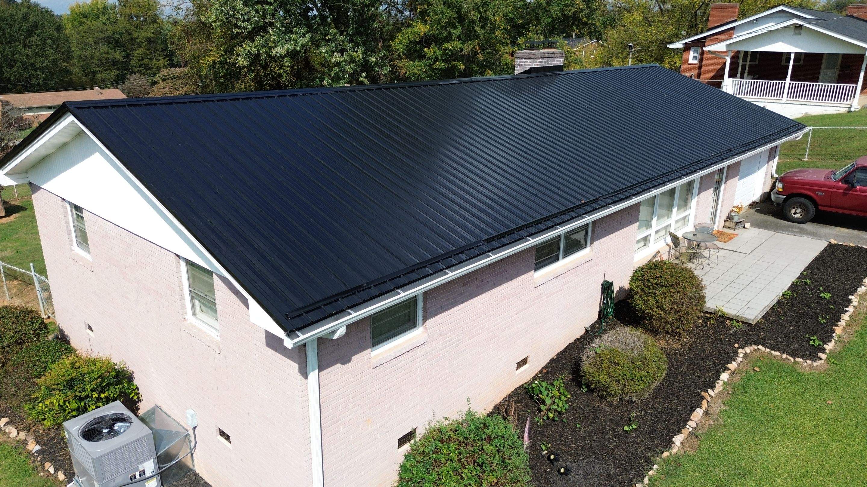 Vest Residence by Omnia Roofing