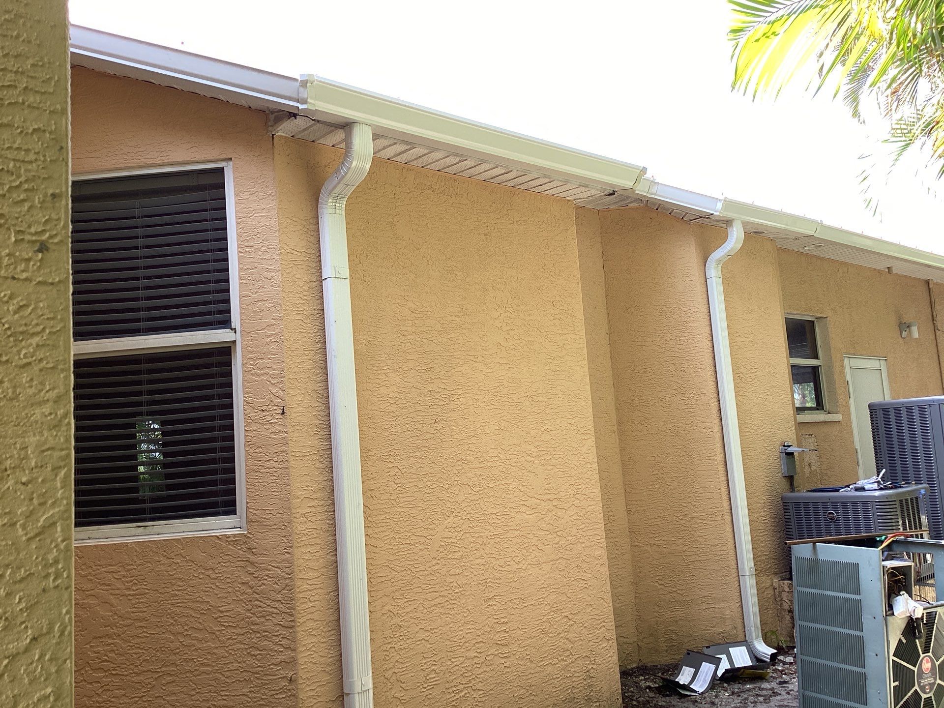6 Inch Seamless Gutters using K-Style Seamless Gutters in Cape Coral FL by Gutter Professors
