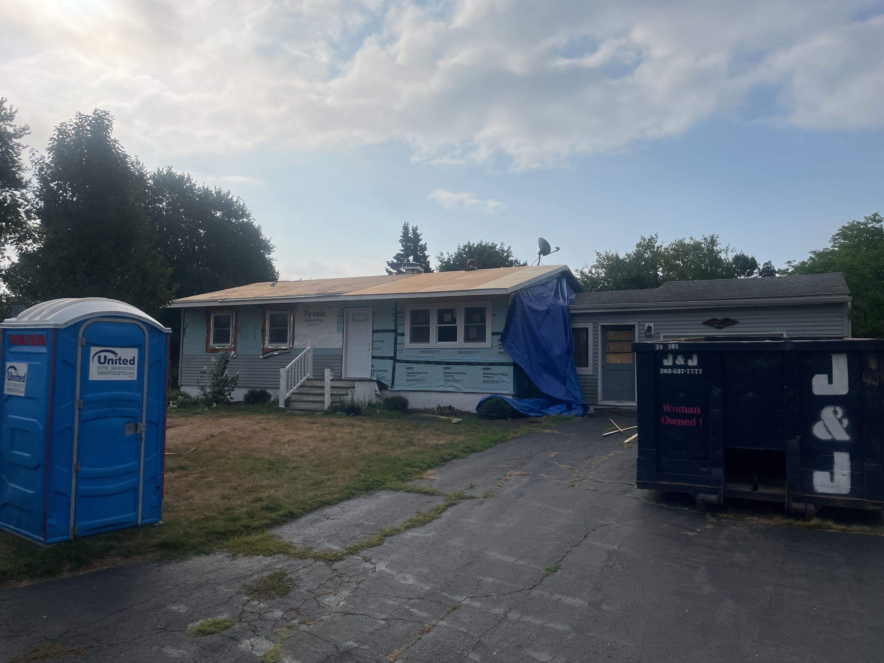 Fire Damage using Certainteed Mainsteet D4 and Owens corning quarry gray by A Plus Exterior