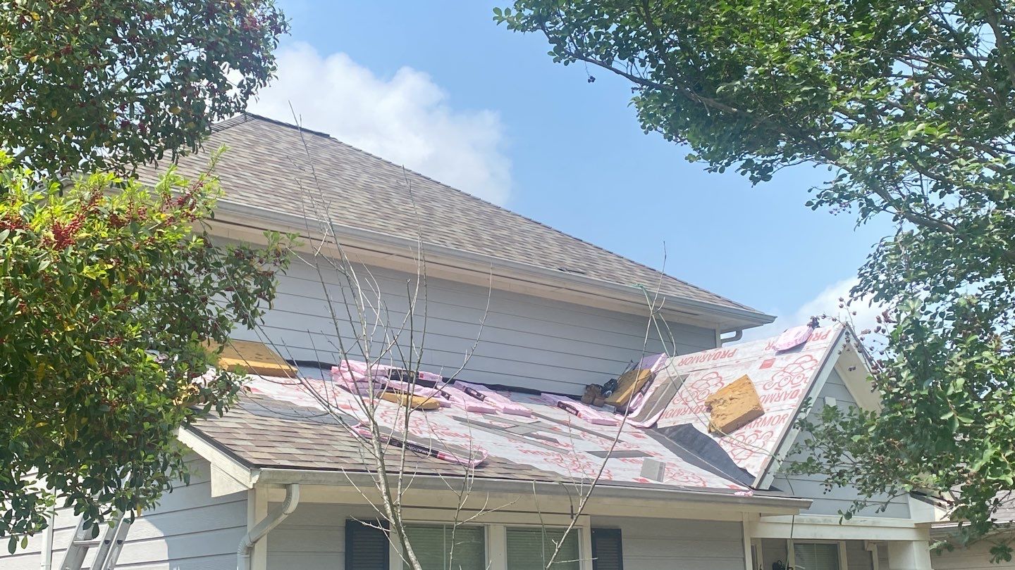 Residential Roofing Installation using Owen's Corning Duration (Lifetime) Shingles by Roof Repair Company