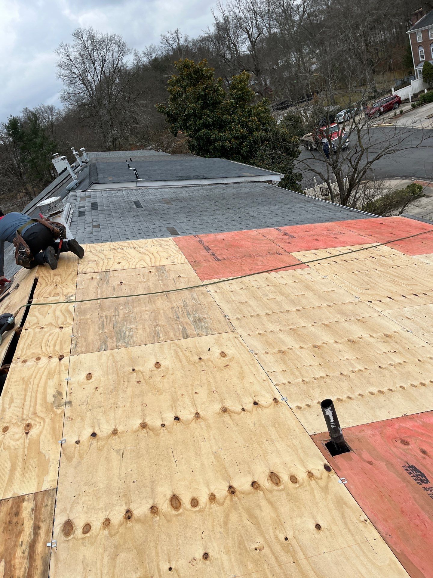 Alexandria Certainteed Landmark Roof in Colonial Slate by RM Banning, Inc.