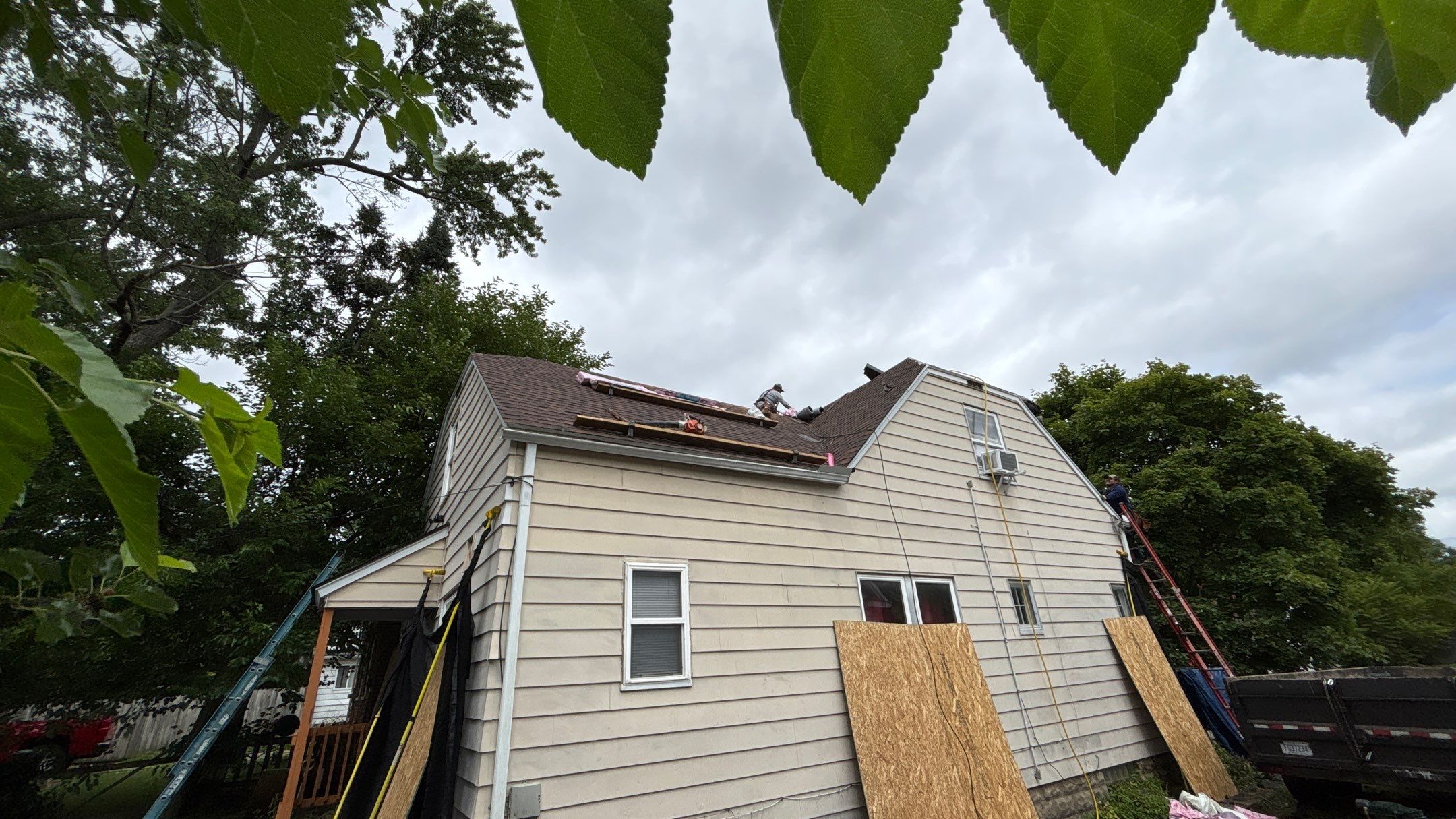 Roof Replacement using Owens Corning Brownwood by 180 Contractors