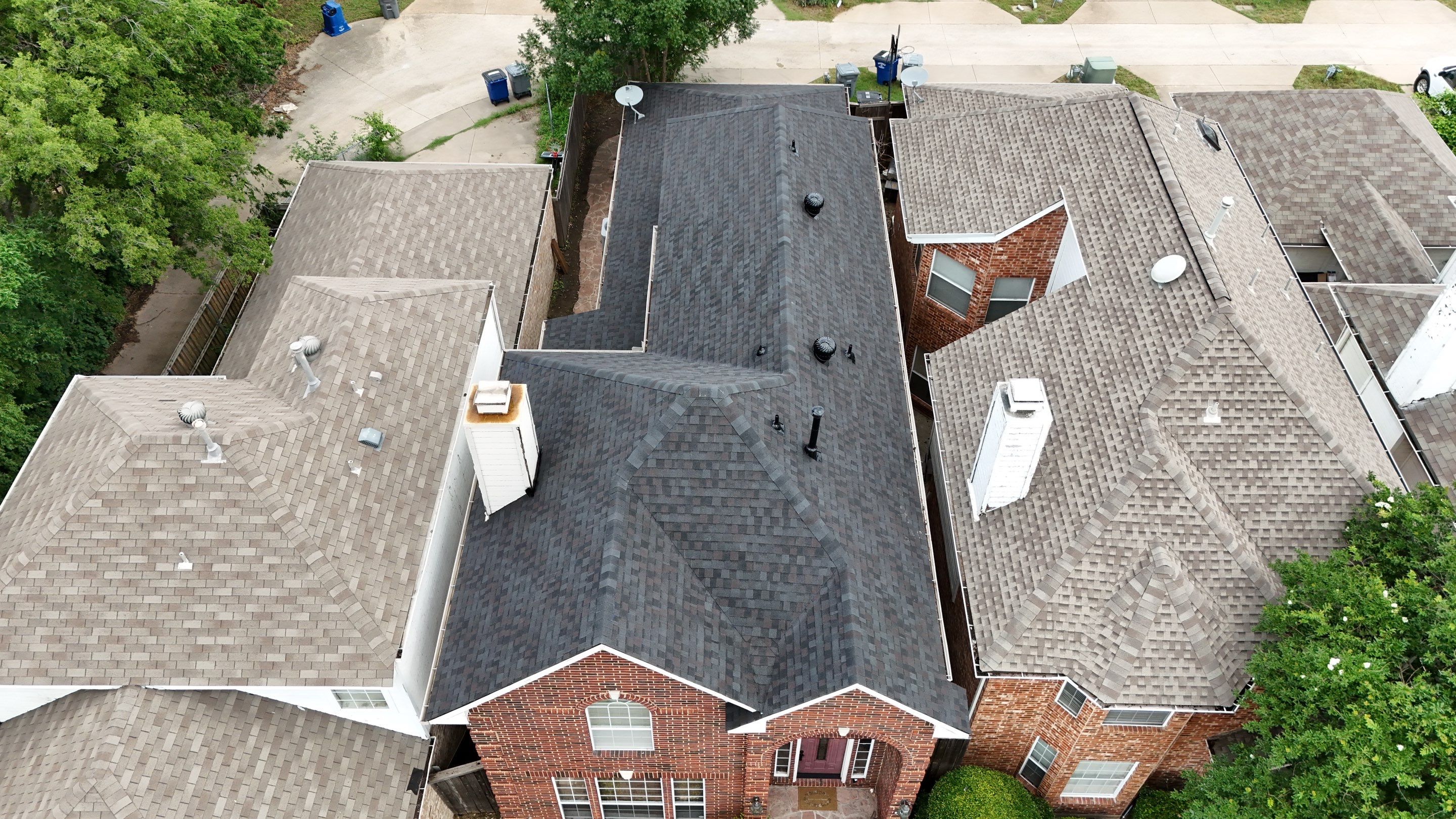 Project in Dallas by Armor Roofing | Exteriors