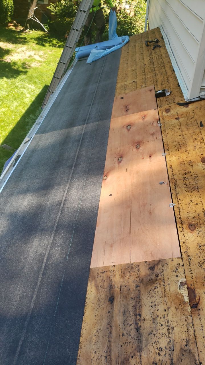 Springfield CertainTeed Landmark Weathered Wood Roof Installation by RM Banning, Inc.