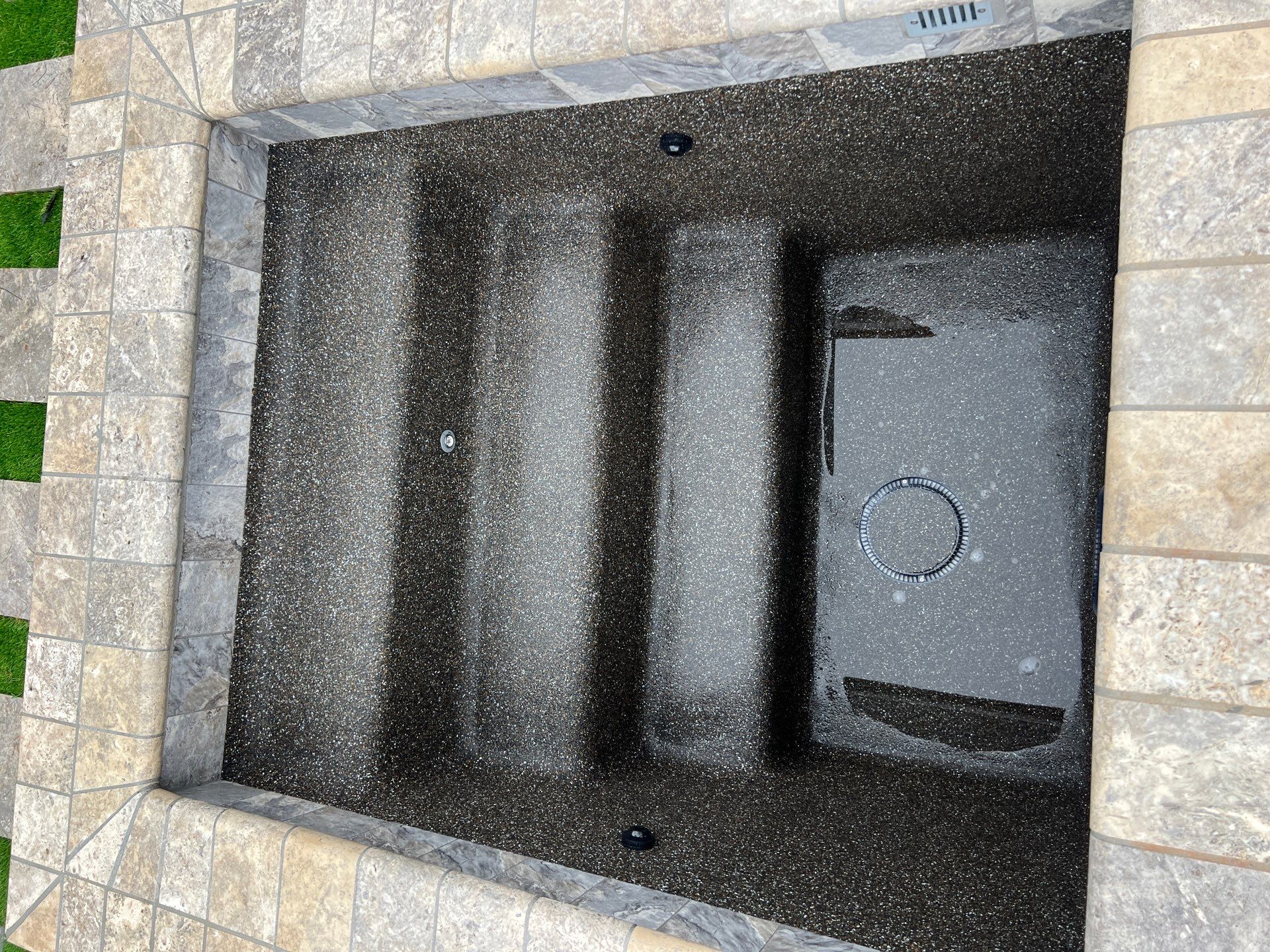 Universal - Black by Olympic Pool Plastering