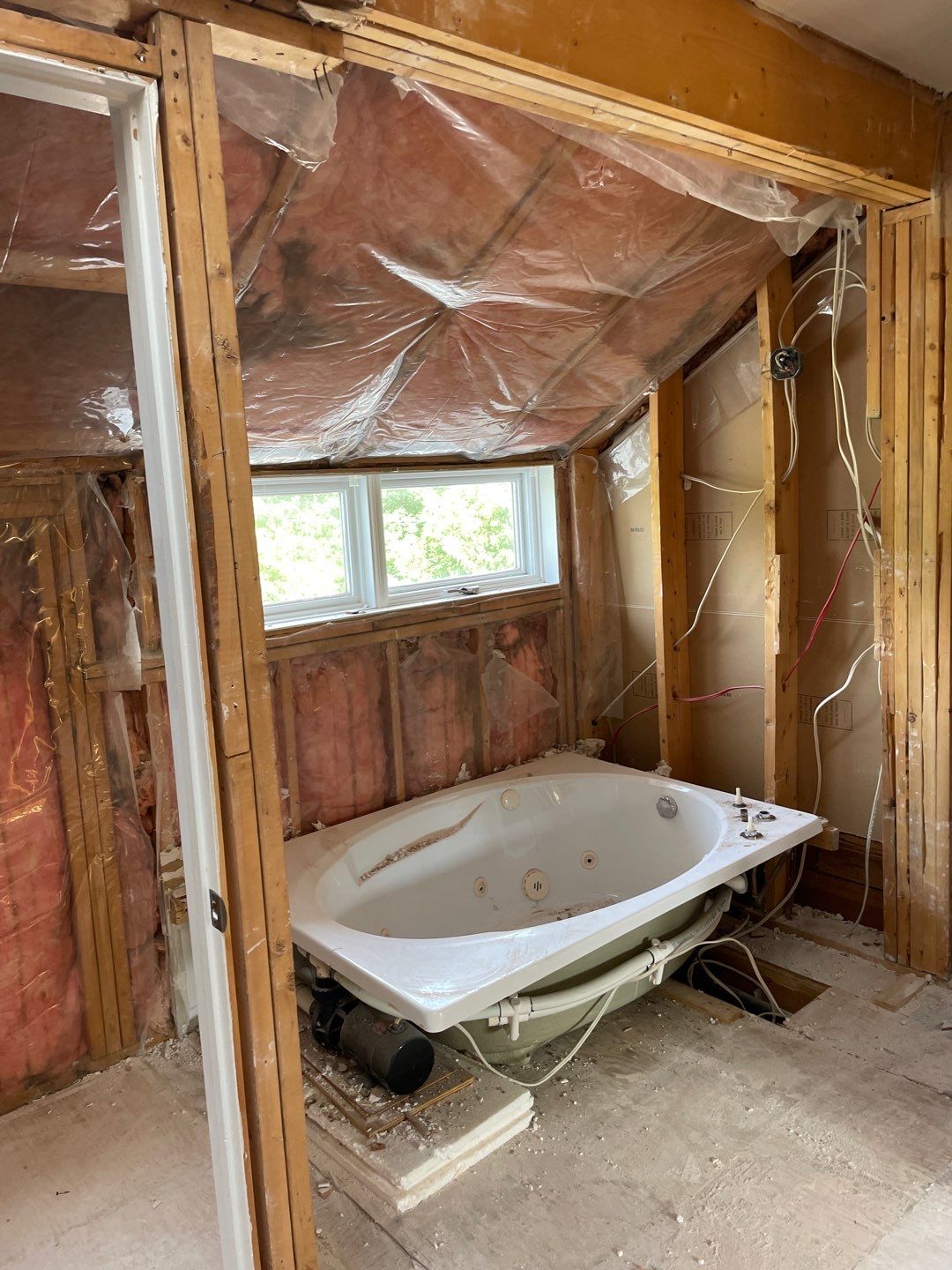 Full house reno by Eco-Nature Construction Inc.
