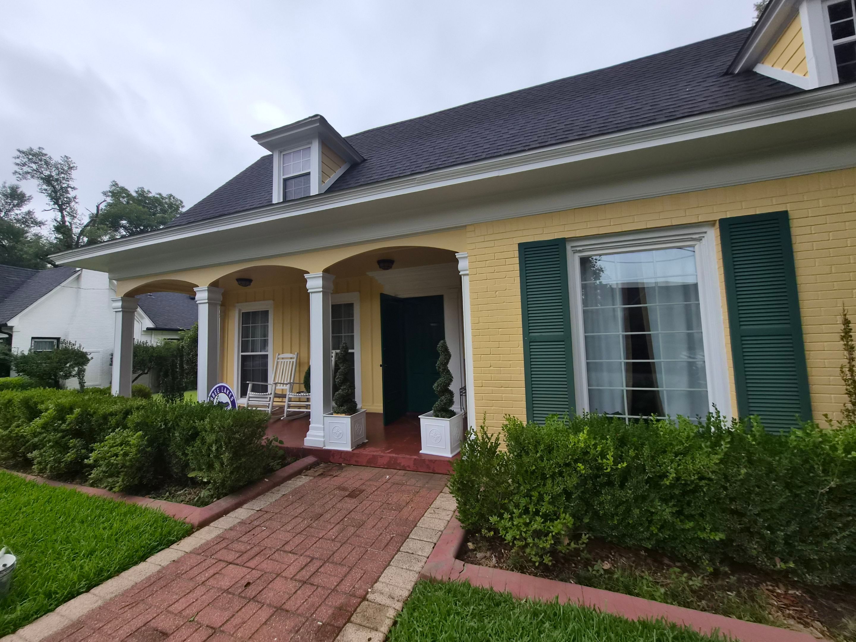 A Historic Tyler Home Gets a Careful Exterior Refresh by Quality Coats Painting