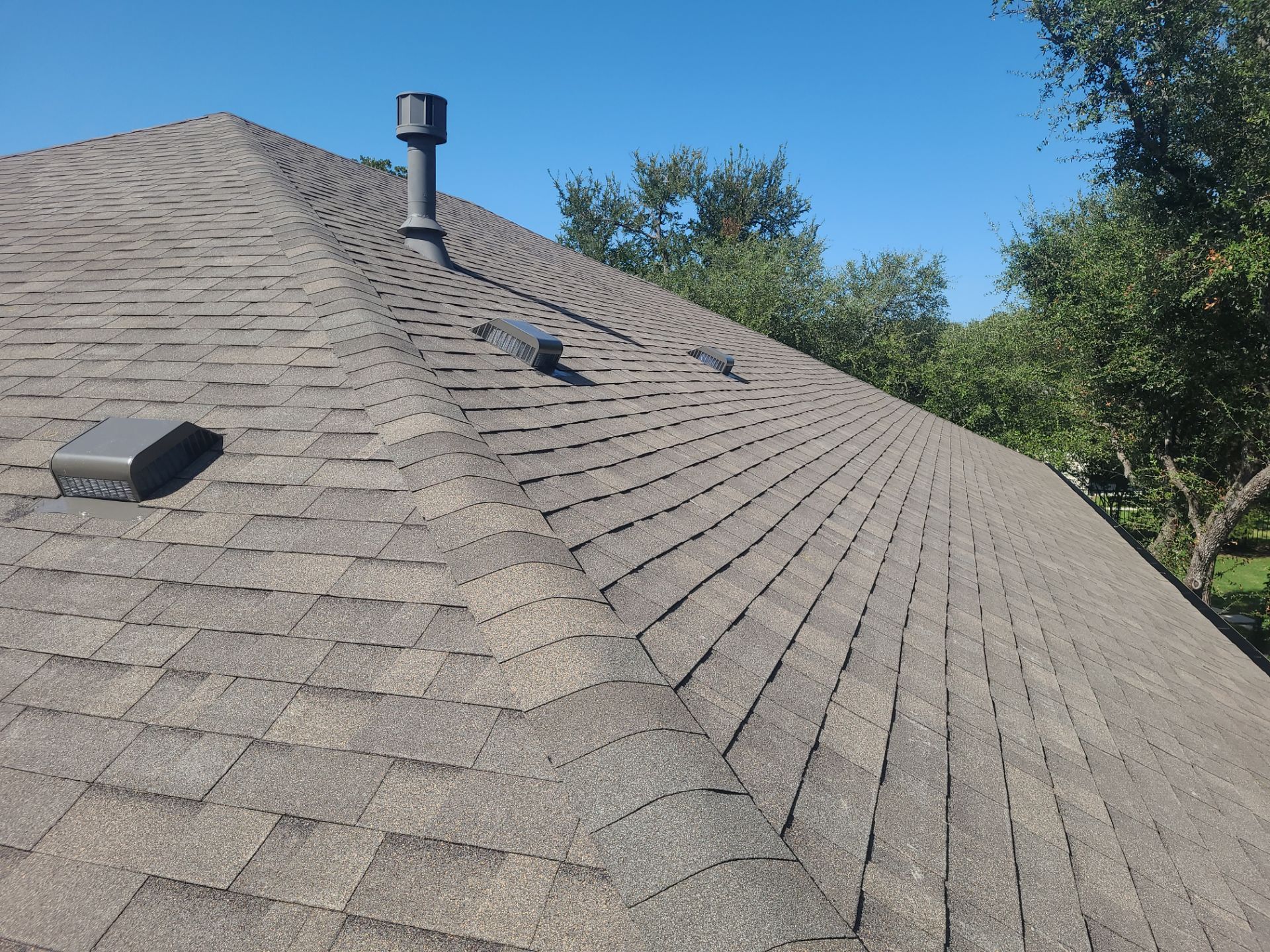 Class IV, Malarkey Vista  by Oakwood Roofing and Construction, LLC
