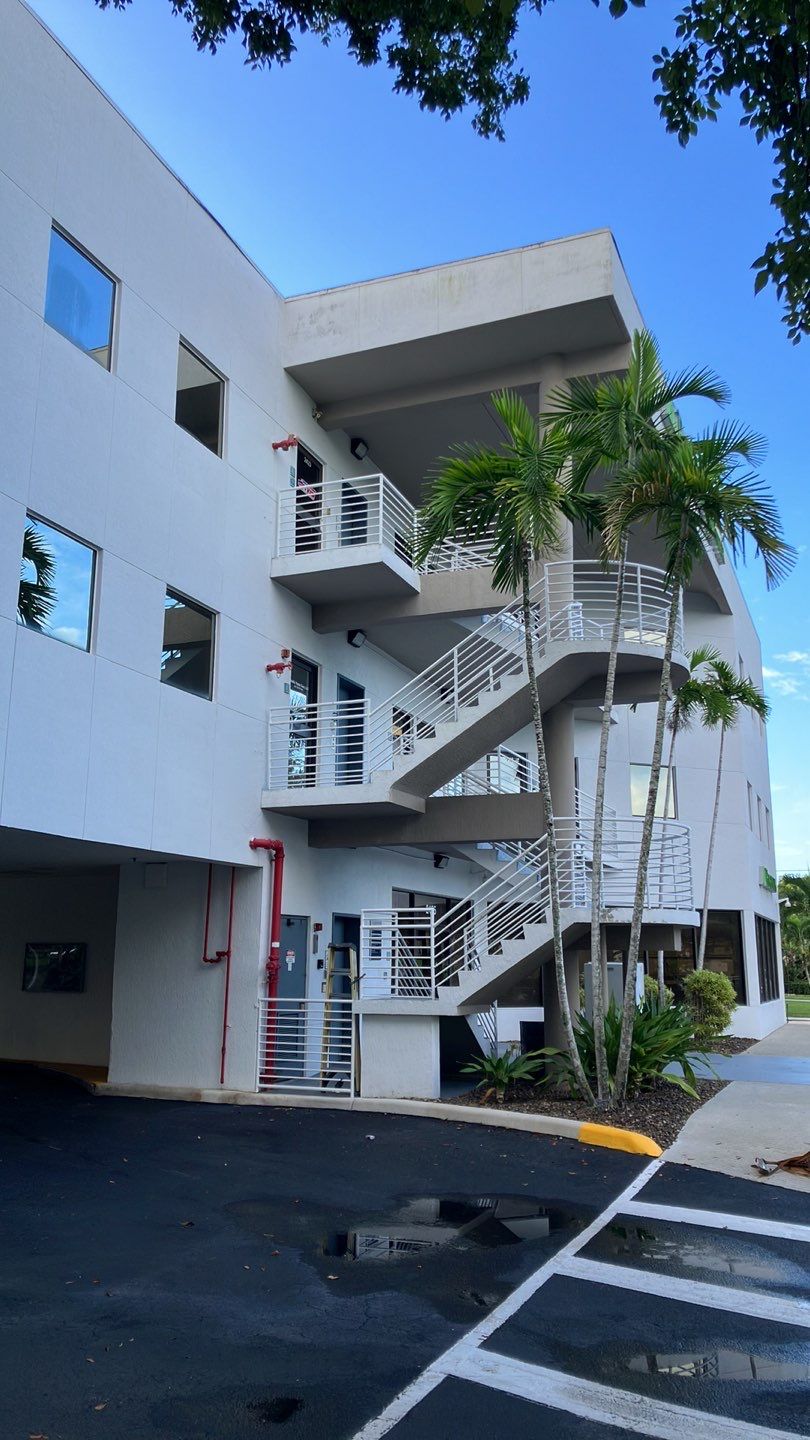 UNIVERSITY OFFICE ECENTER by Souffront Construction & Engineering