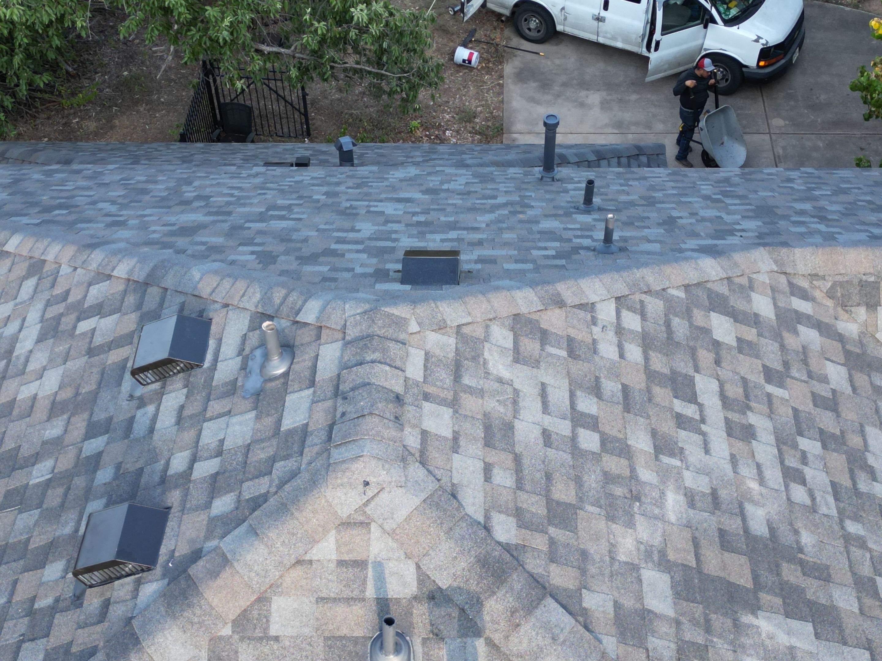 Williamsburg Gray - Owens Corning TruDefinition Duration by RoofsOnly.com