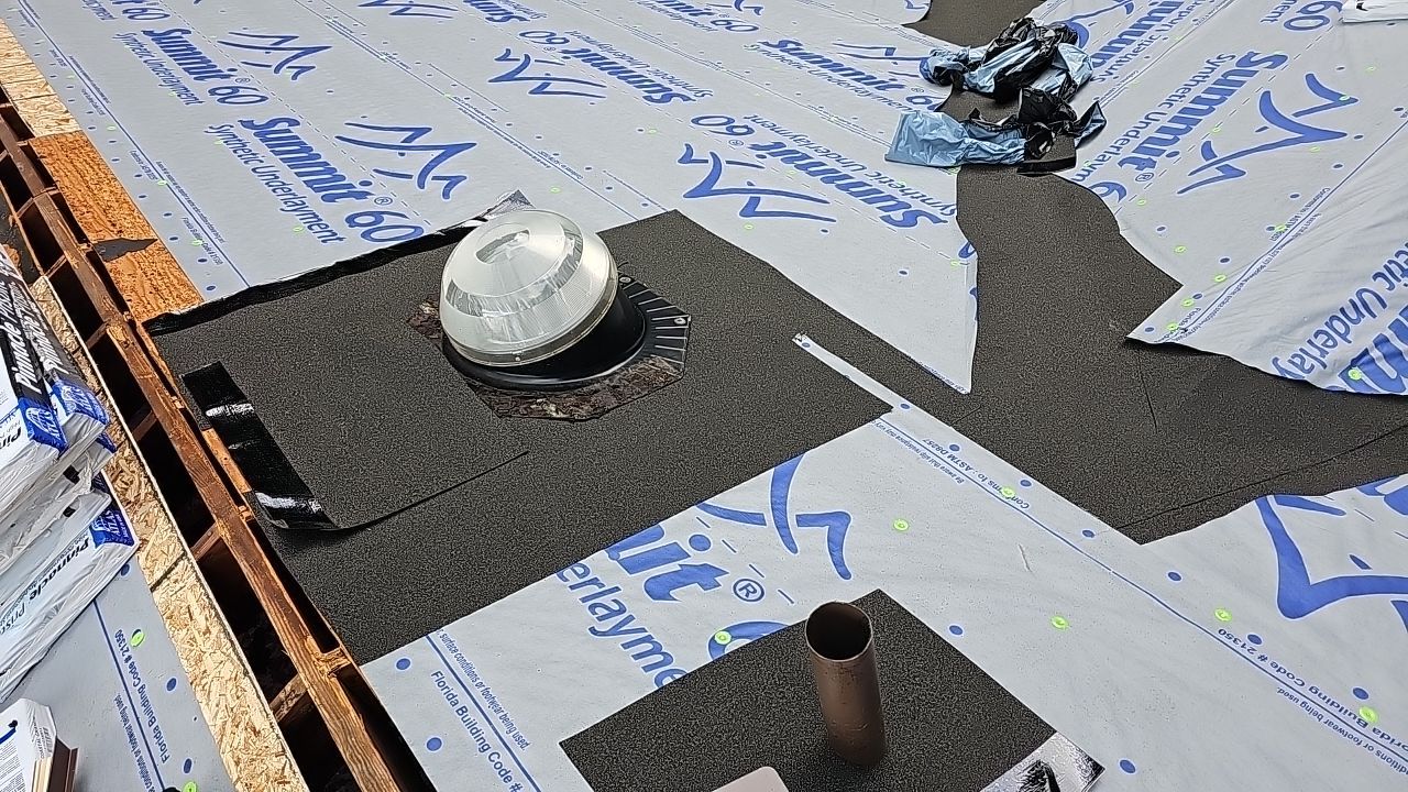 ATLAS PINNACLE COLOR: COASTAL GRANITE by Eagle Eye Roofing