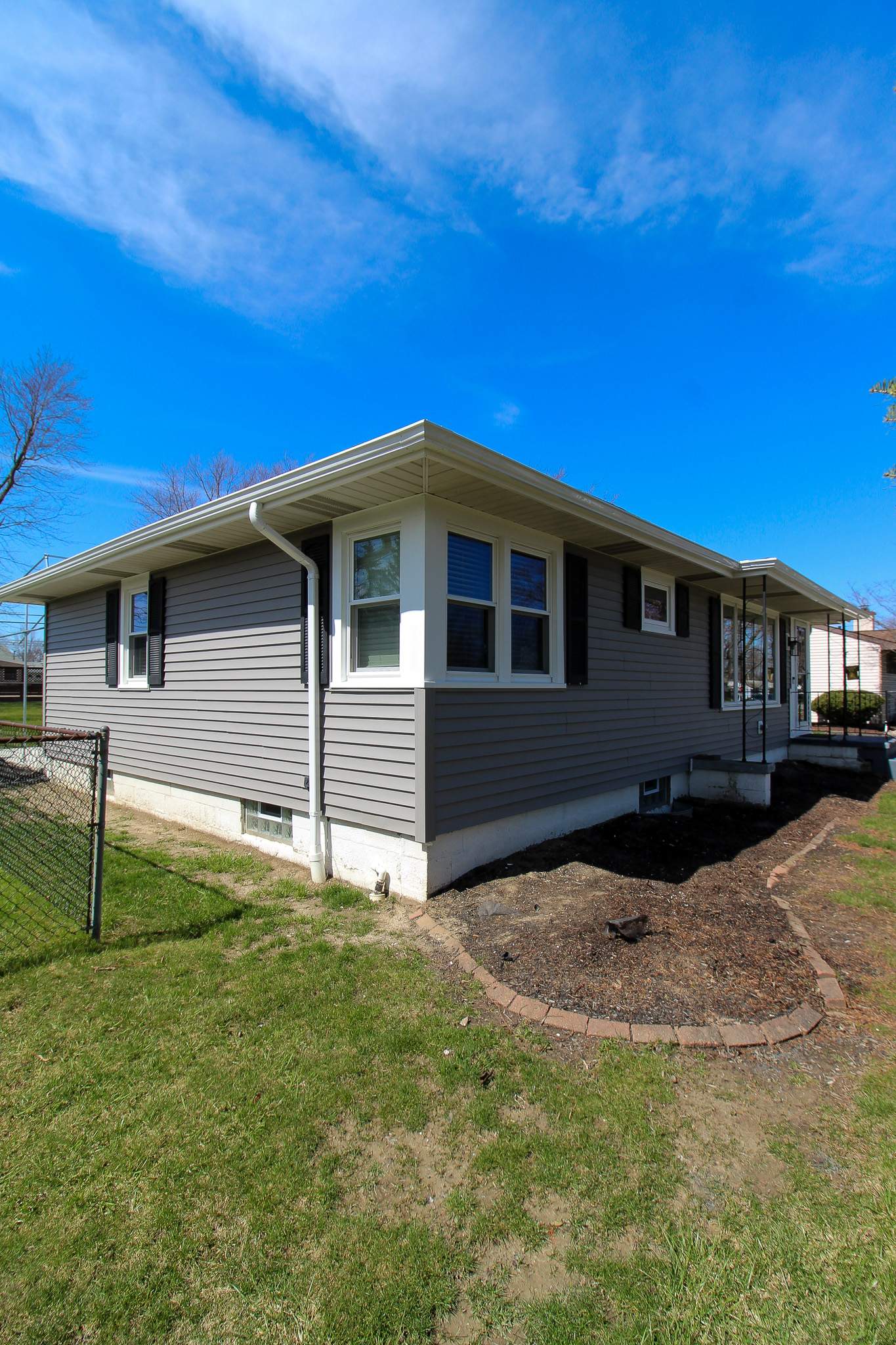 Exterior Siding and Window Replacement by Ivy Lea Construction