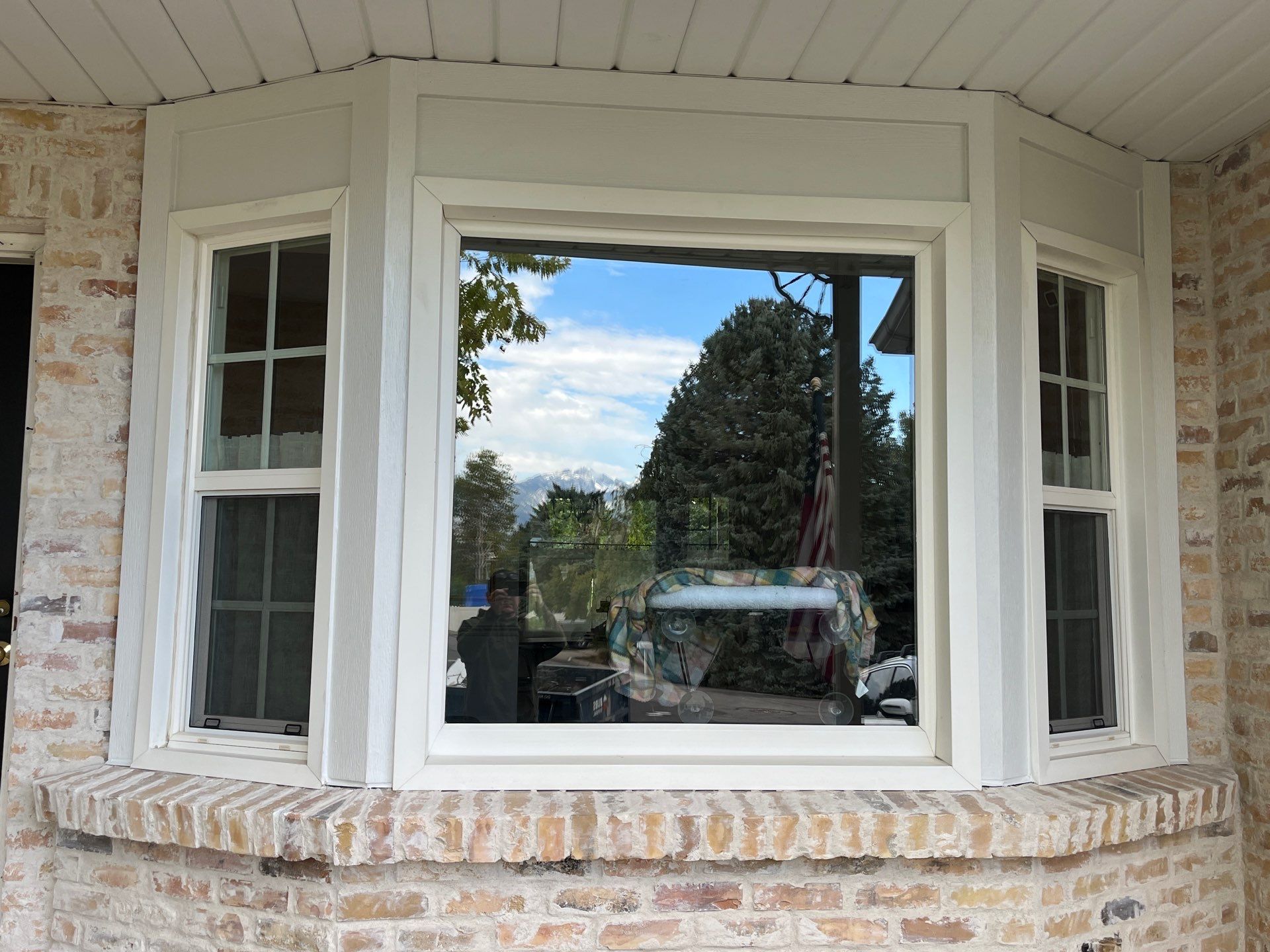 South Jordan | Crisp Board & Batten Accent | Arctic White by Ideal Siding Utah