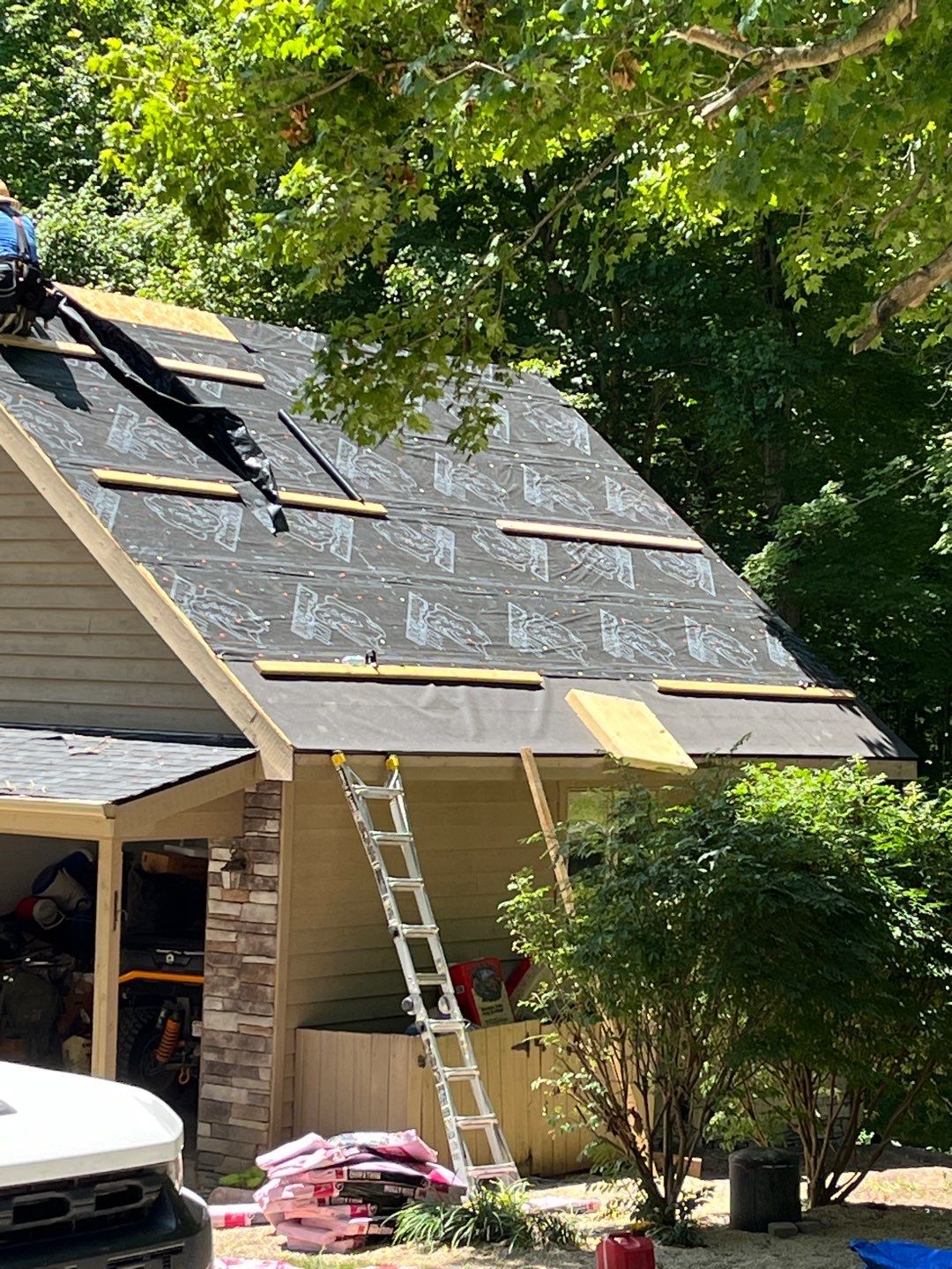Residential Roofing Installation using Duration Series Shingles - Onyx Black by RoofX 