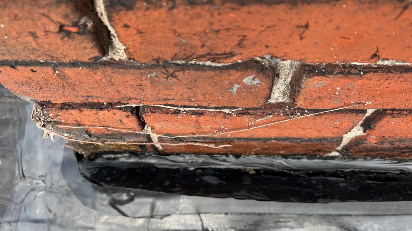 Cento Roof repair/Gutter installation  by Nitro Roofing and Construction